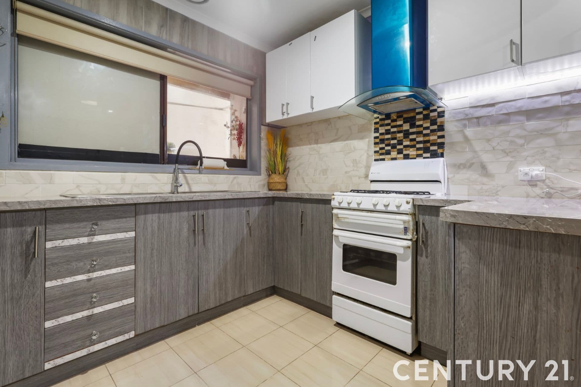 2/29 Potter Street, Dandenong, VIC, 3175, Dandenong - Thumbnail 2