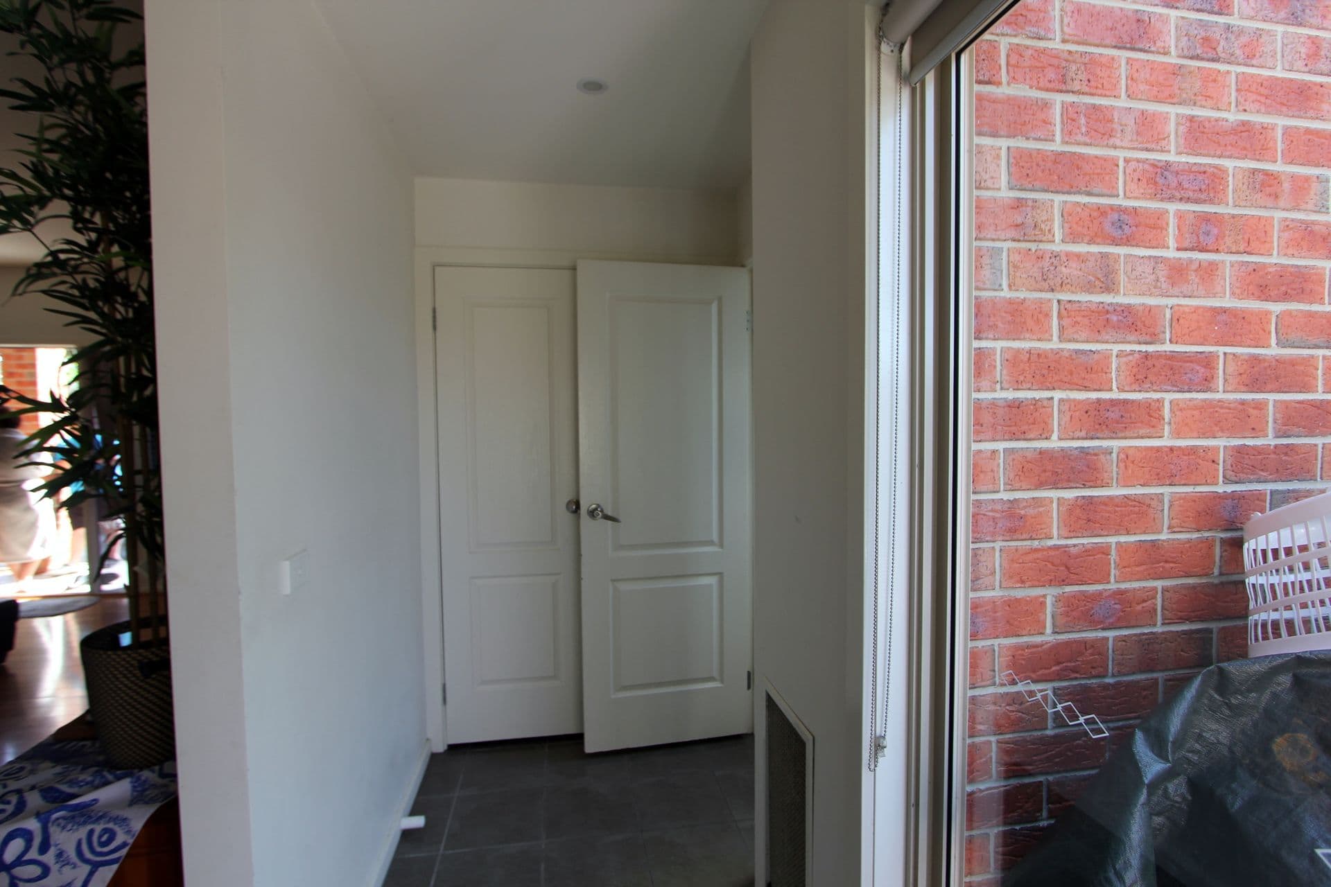 1/19a Moncur Avenue, Springvale - Thumbnail 4