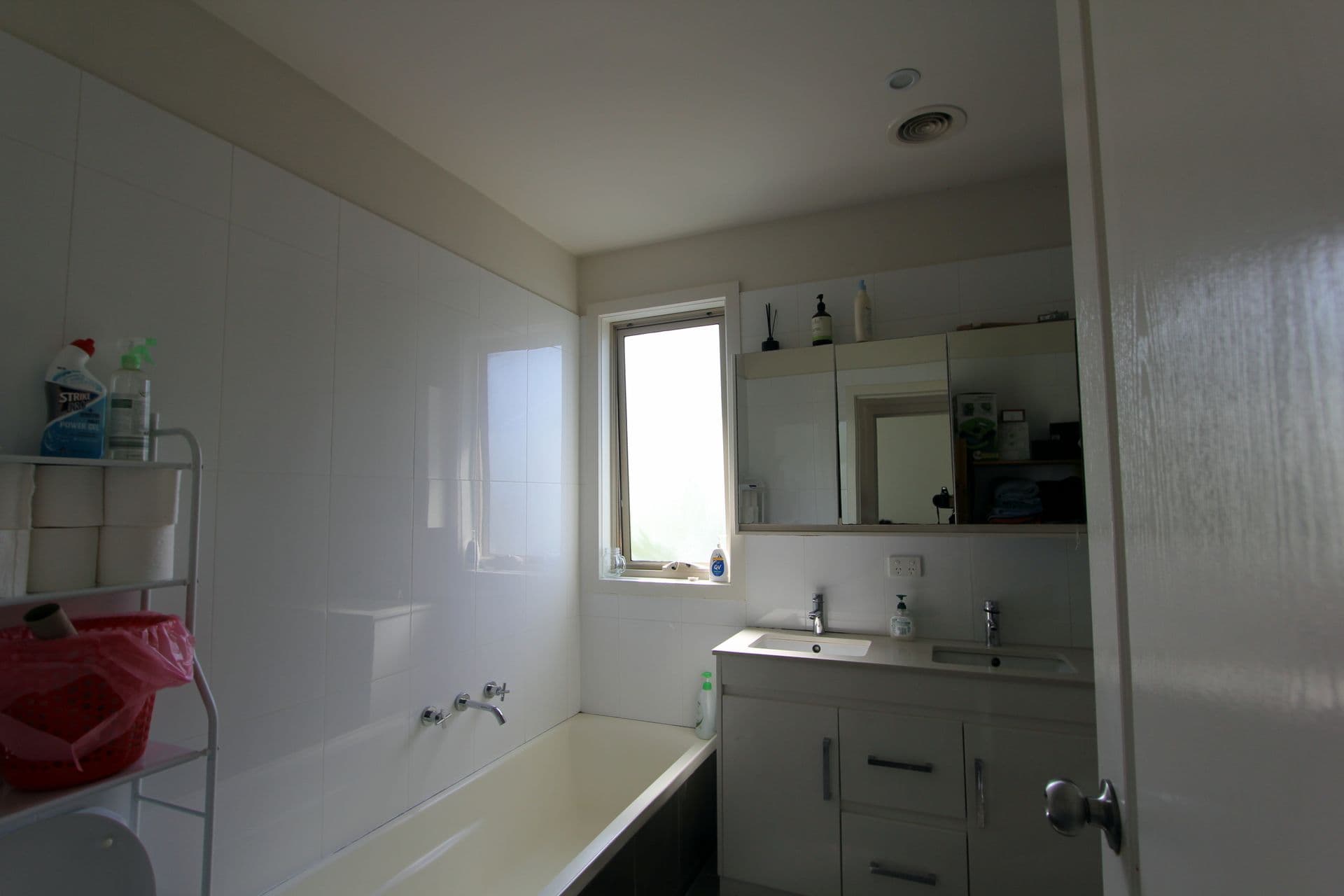 1/19a Moncur Avenue, Springvale - Thumbnail 3