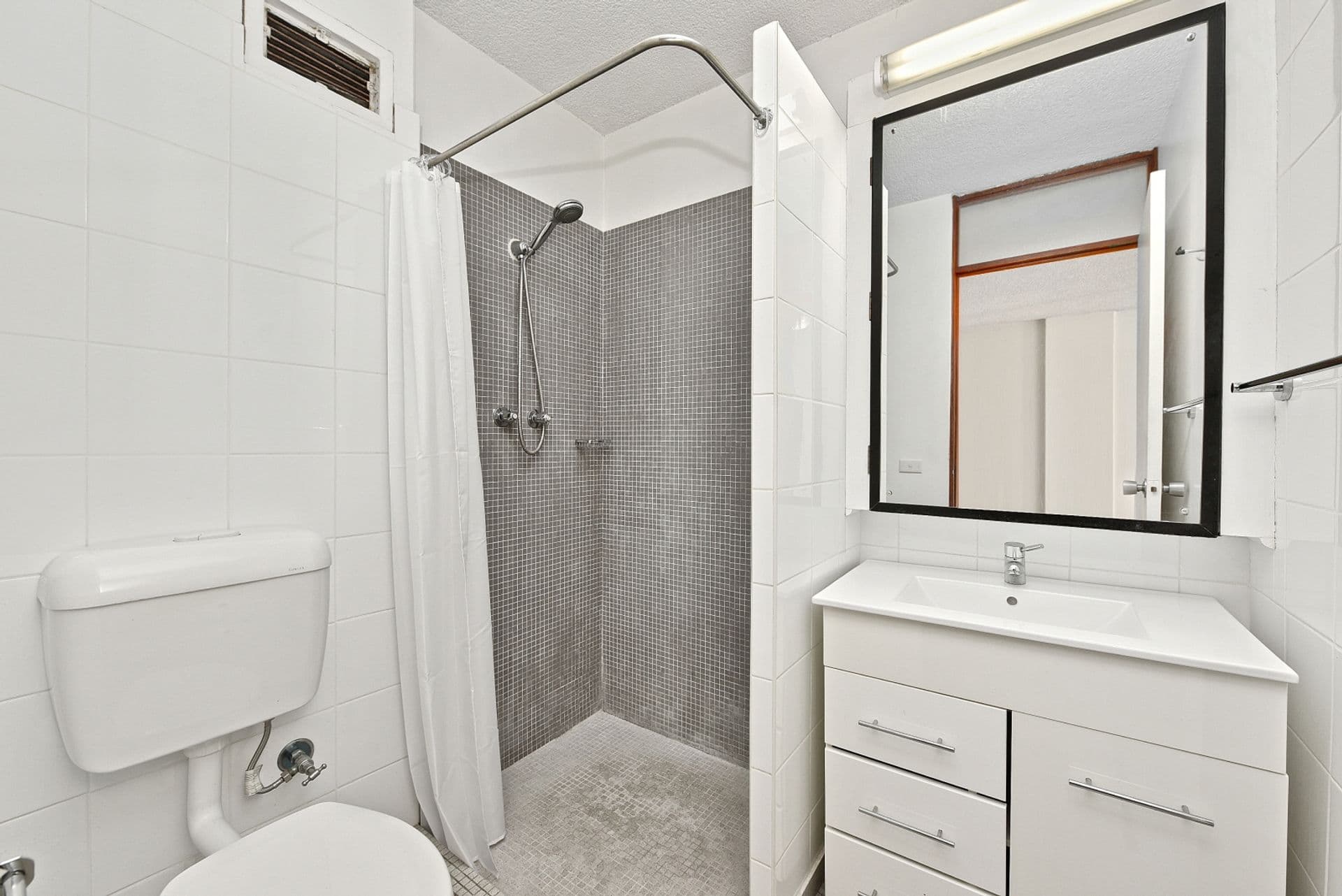 704/76 Roslyn Gardens, Elizabeth Bay, NSW, 2011, Elizabeth Bay - Thumbnail 4
