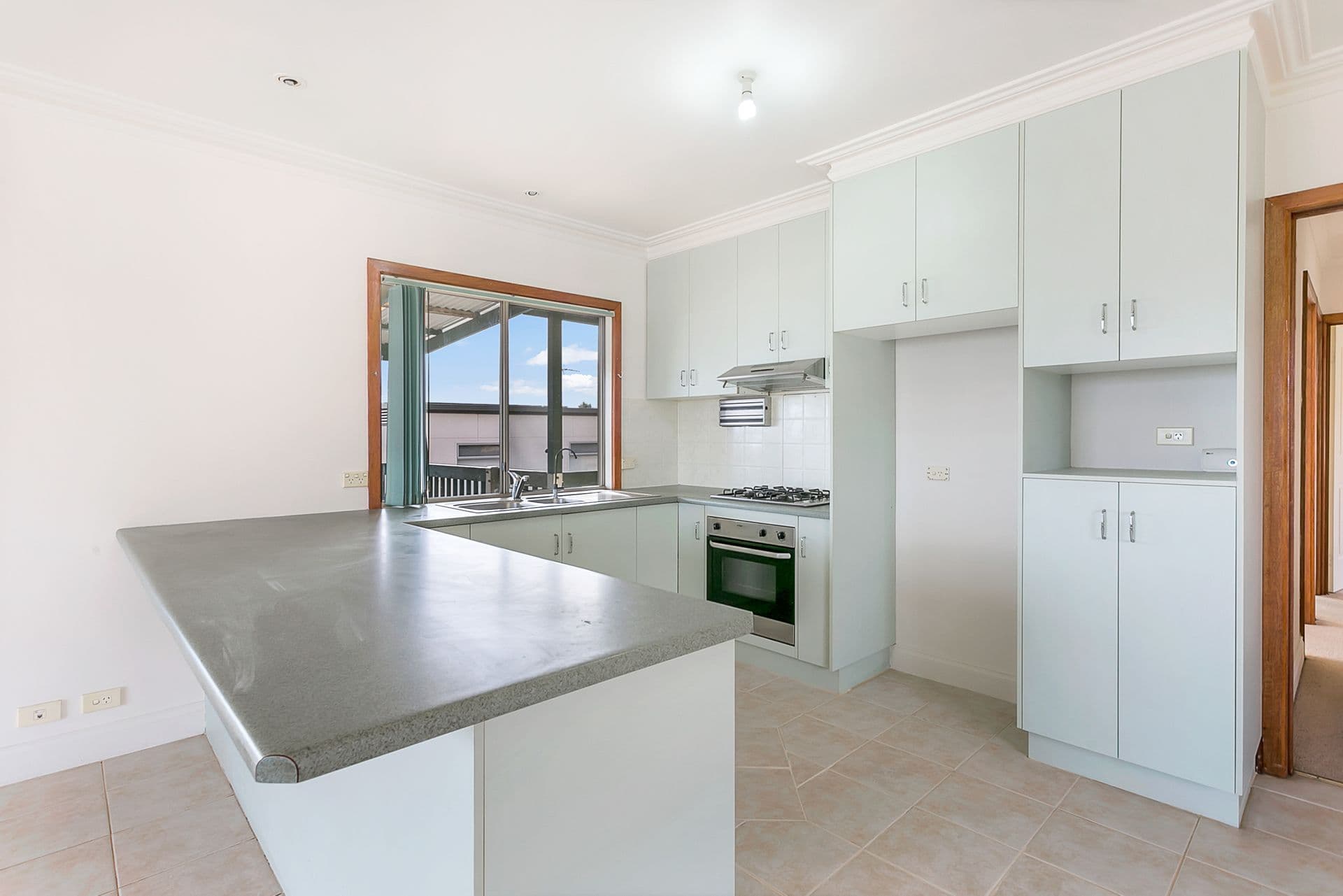 8 Flagstaff Road, Darlington, SA, 5047, Darlington - Thumbnail 2
