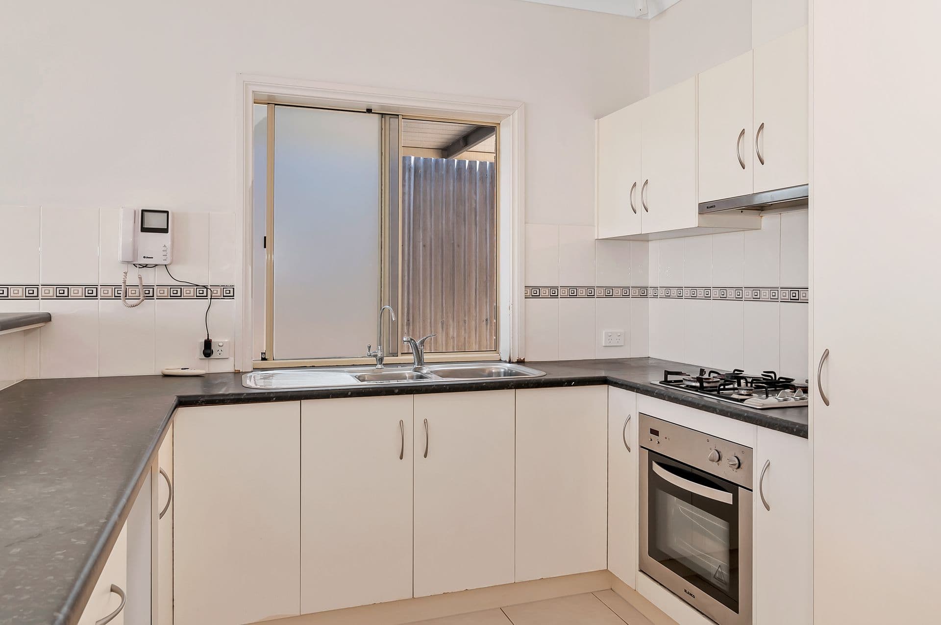 8a White Crescent, Seacombe Gardens, SA, 5047, Seacombe Gardens - Thumbnail 3