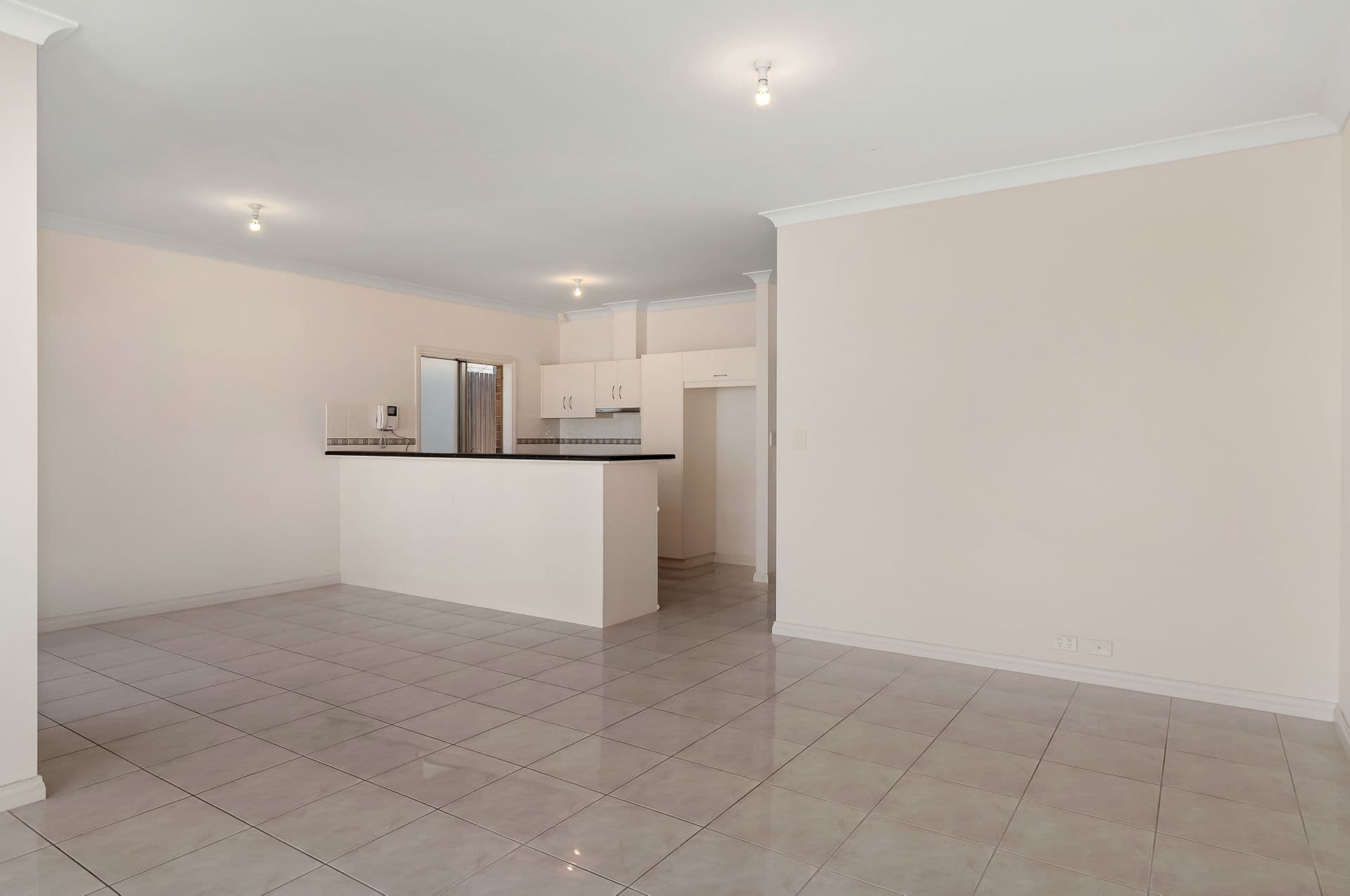 8a White Crescent, Seacombe Gardens, SA, 5047, Seacombe Gardens - Thumbnail 2