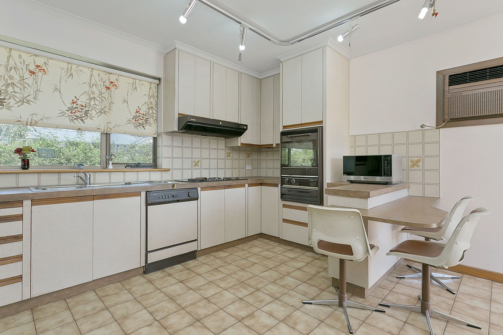 77 Lewis Street, South Brighton, SA, 5048, South Brighton - Thumbnail 4