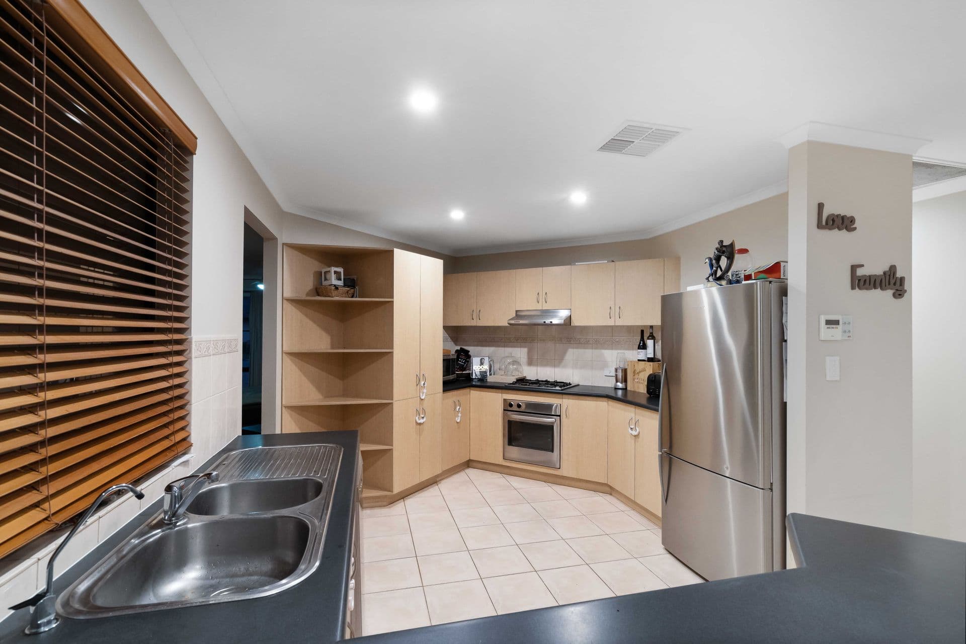 1 Minkie Avenue, Mitchell Park, SA, 5043, Mitchell Park - Thumbnail 3