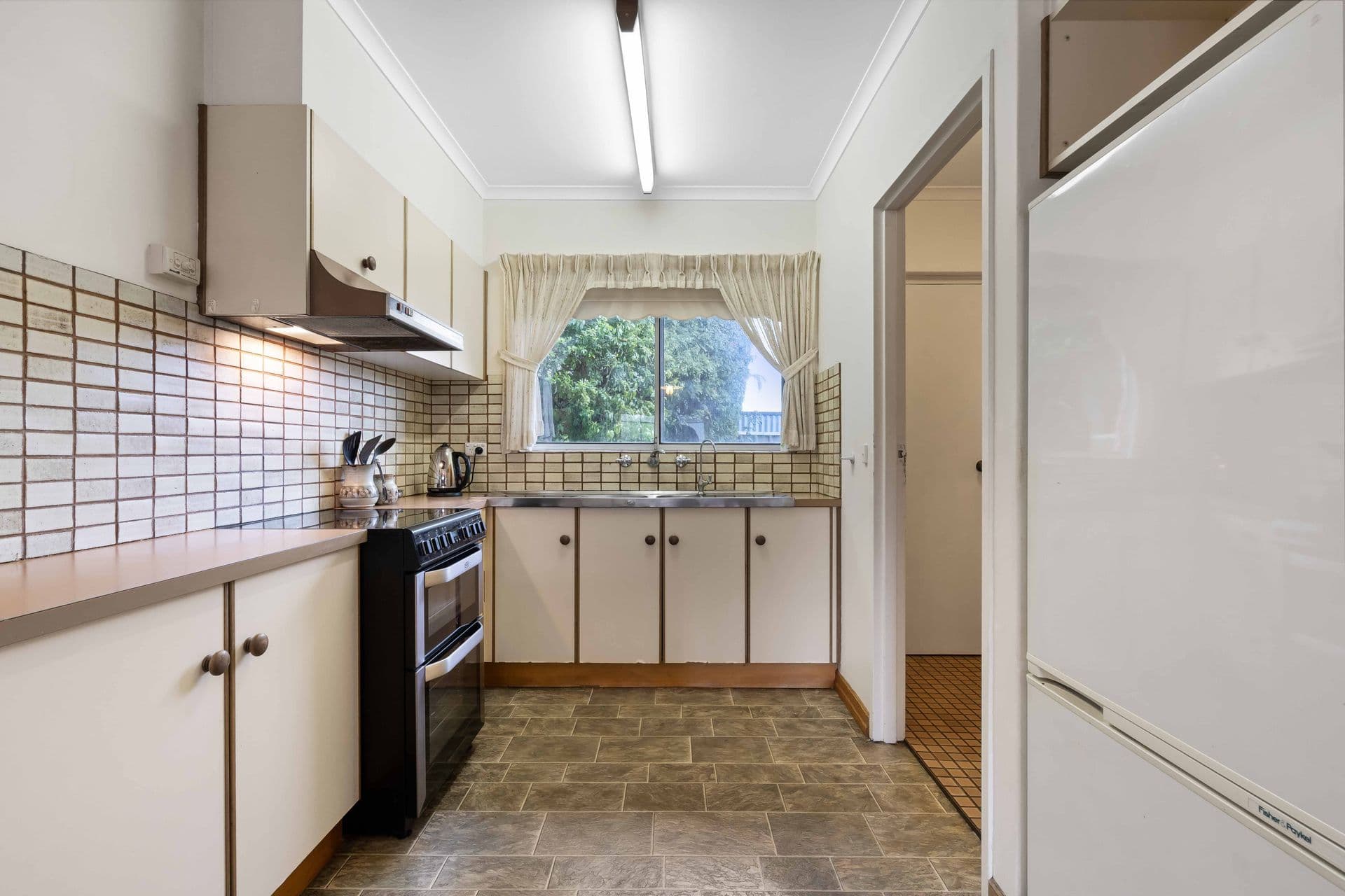 2/139 Dunrobin Road, Warradale, SA, 5046, Warradale - Thumbnail 6
