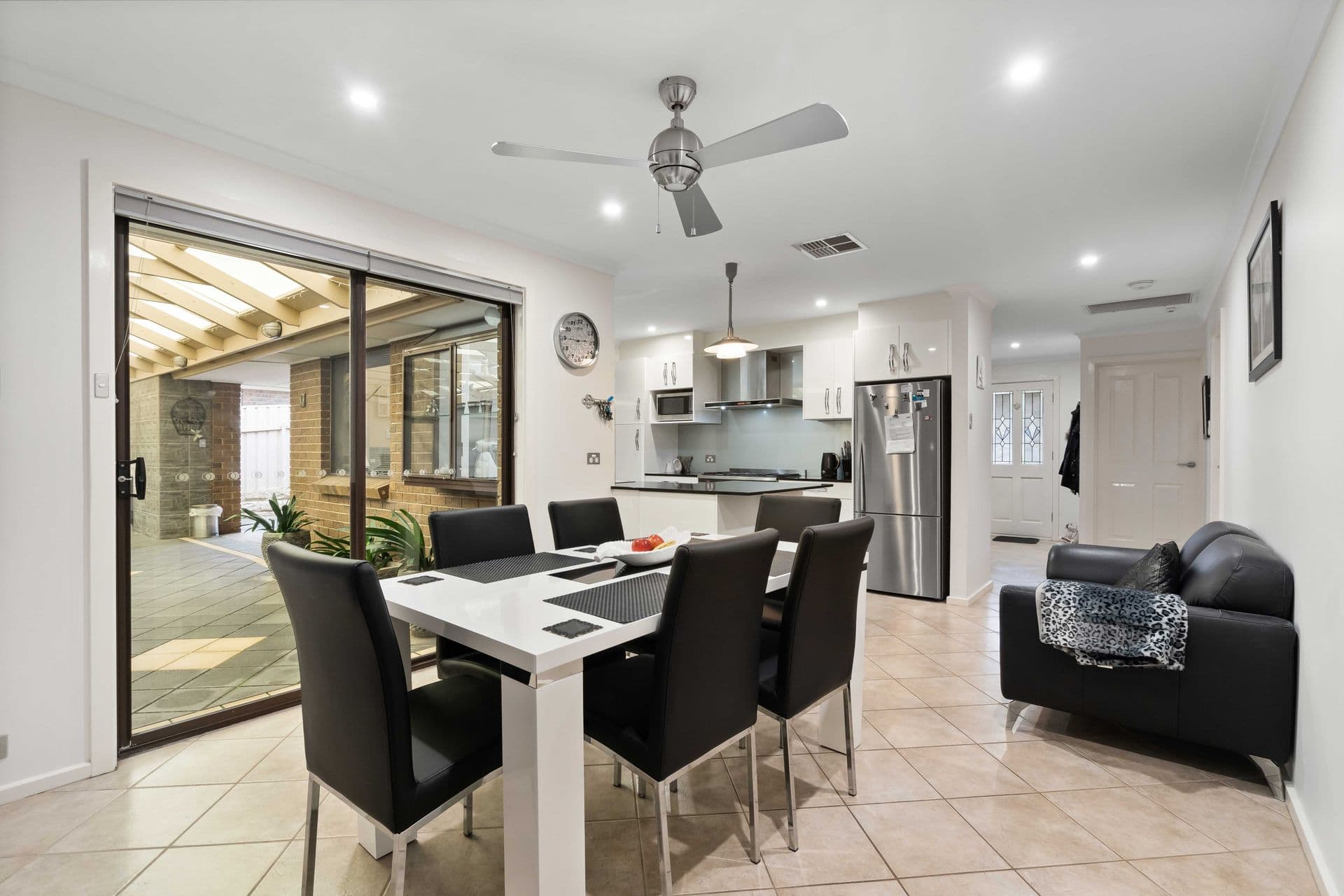 31 Sherwood Avenue, Happy Valley, SA, 5159, Happy Valley - Thumbnail 3