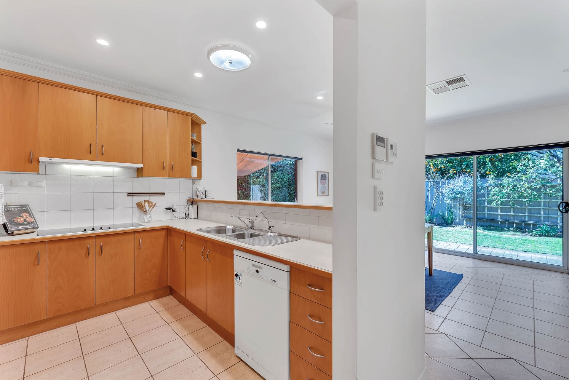 3  Wenlock Street, Brighton, SA, 5048, Brighton - Thumbnail 2