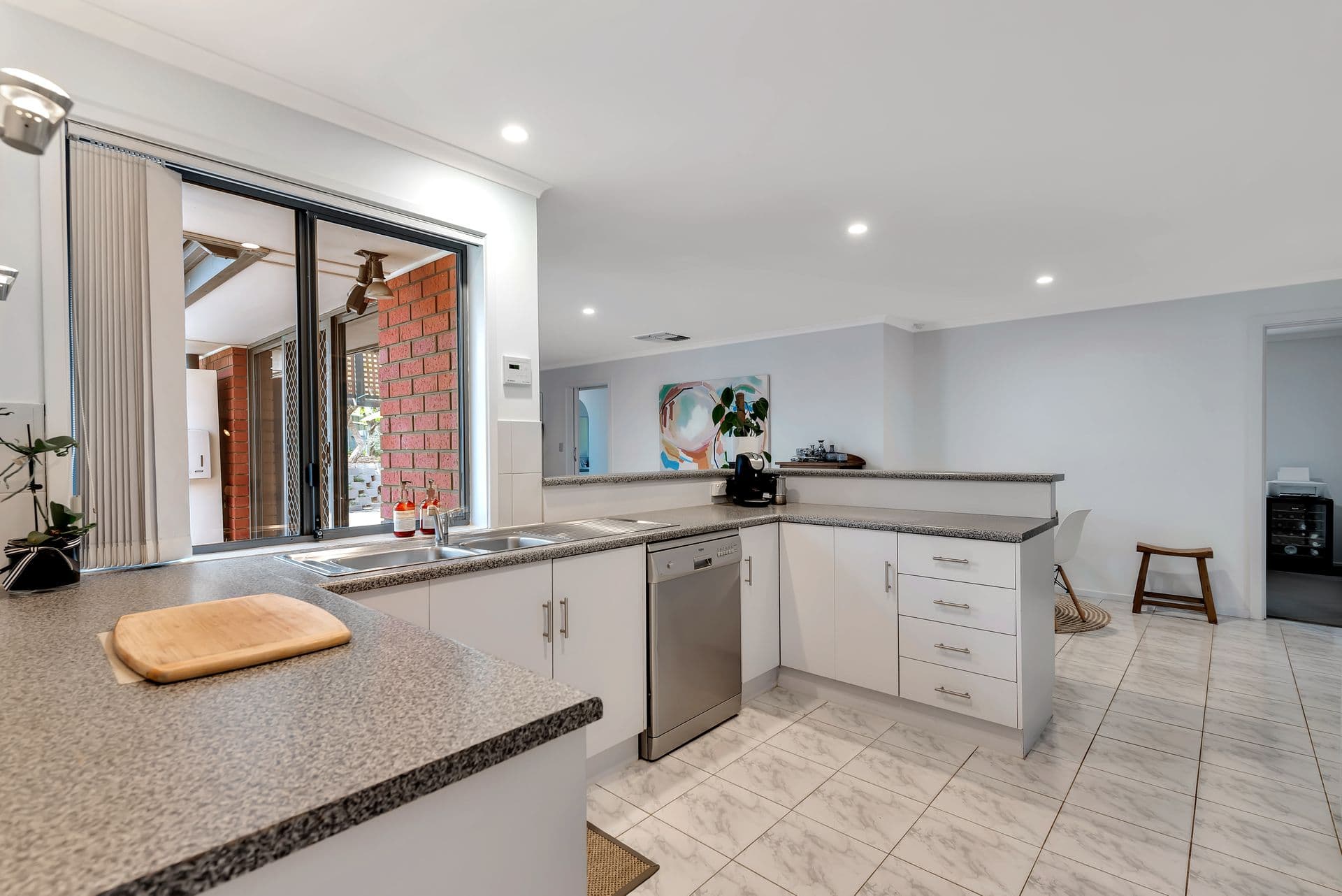 14 Sandpiper Terrace, Hallett Cove, SA, 5158, Hallett Cove - Thumbnail 4