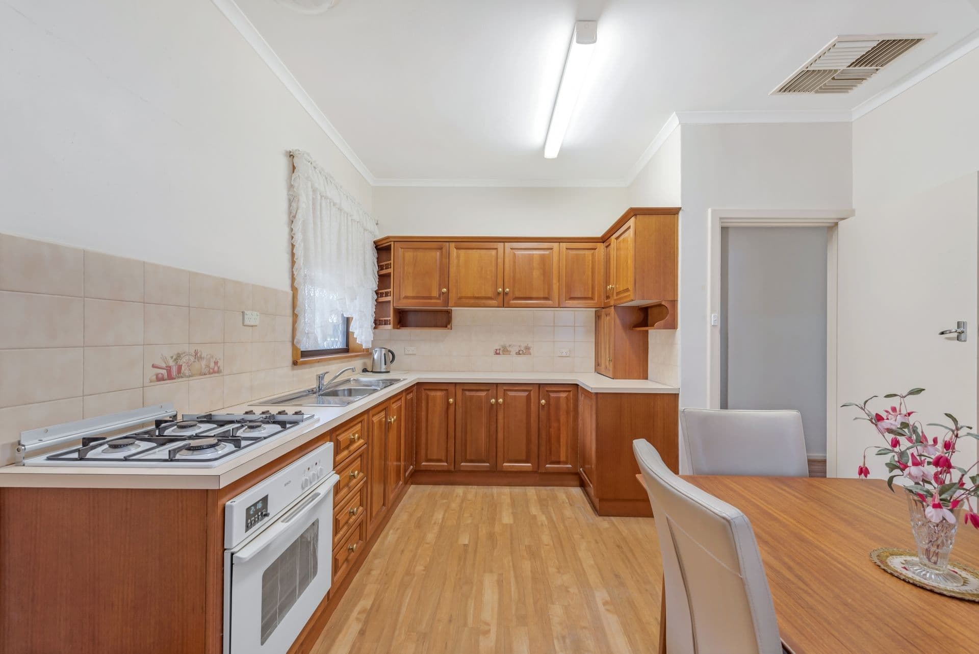 17 Comley Street, Brighton, SA, 5048, Brighton - Thumbnail 2