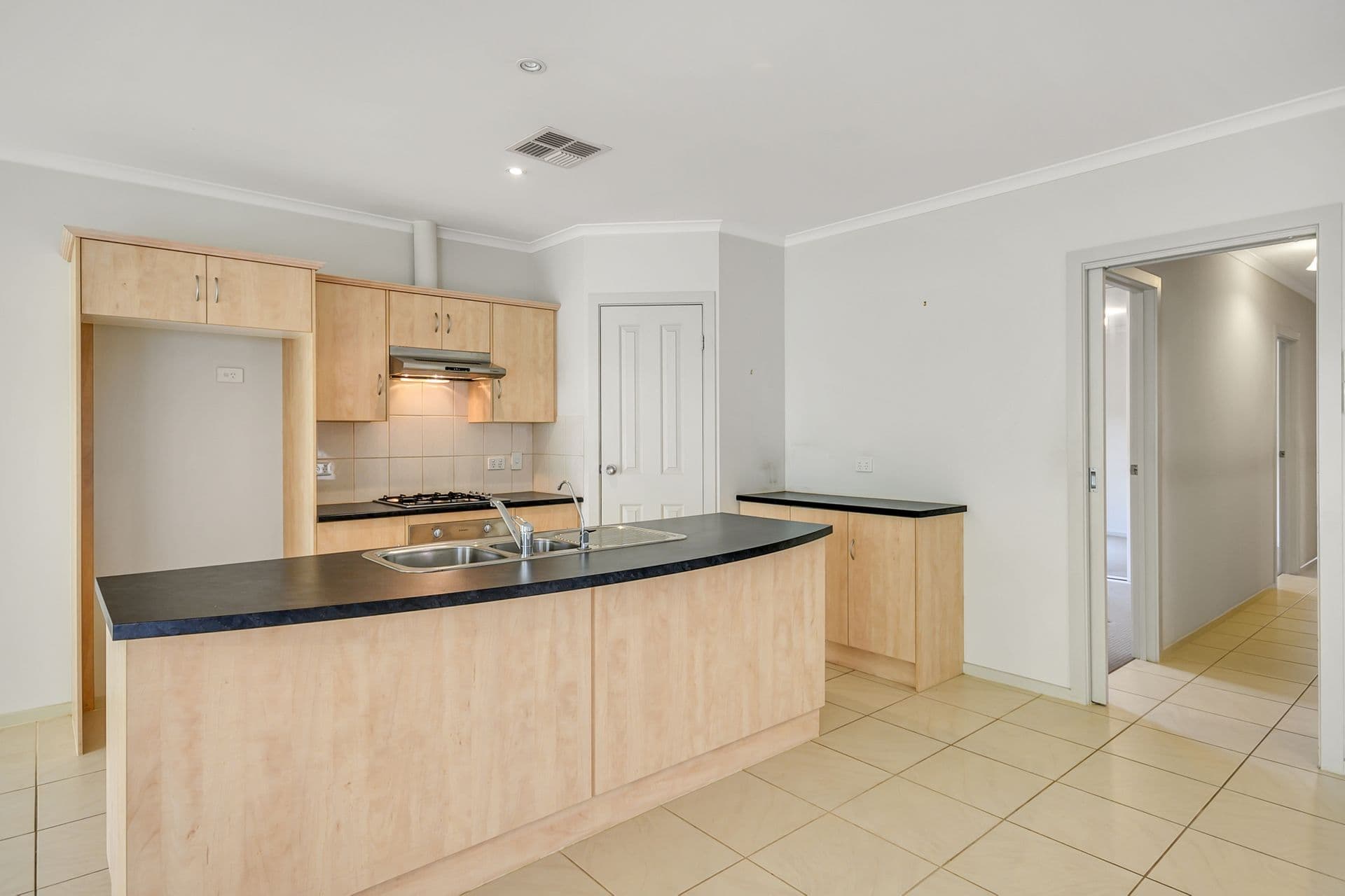 4 Sandison Avenue, Park Holme, SA, 5043, Park Holme - Thumbnail 7