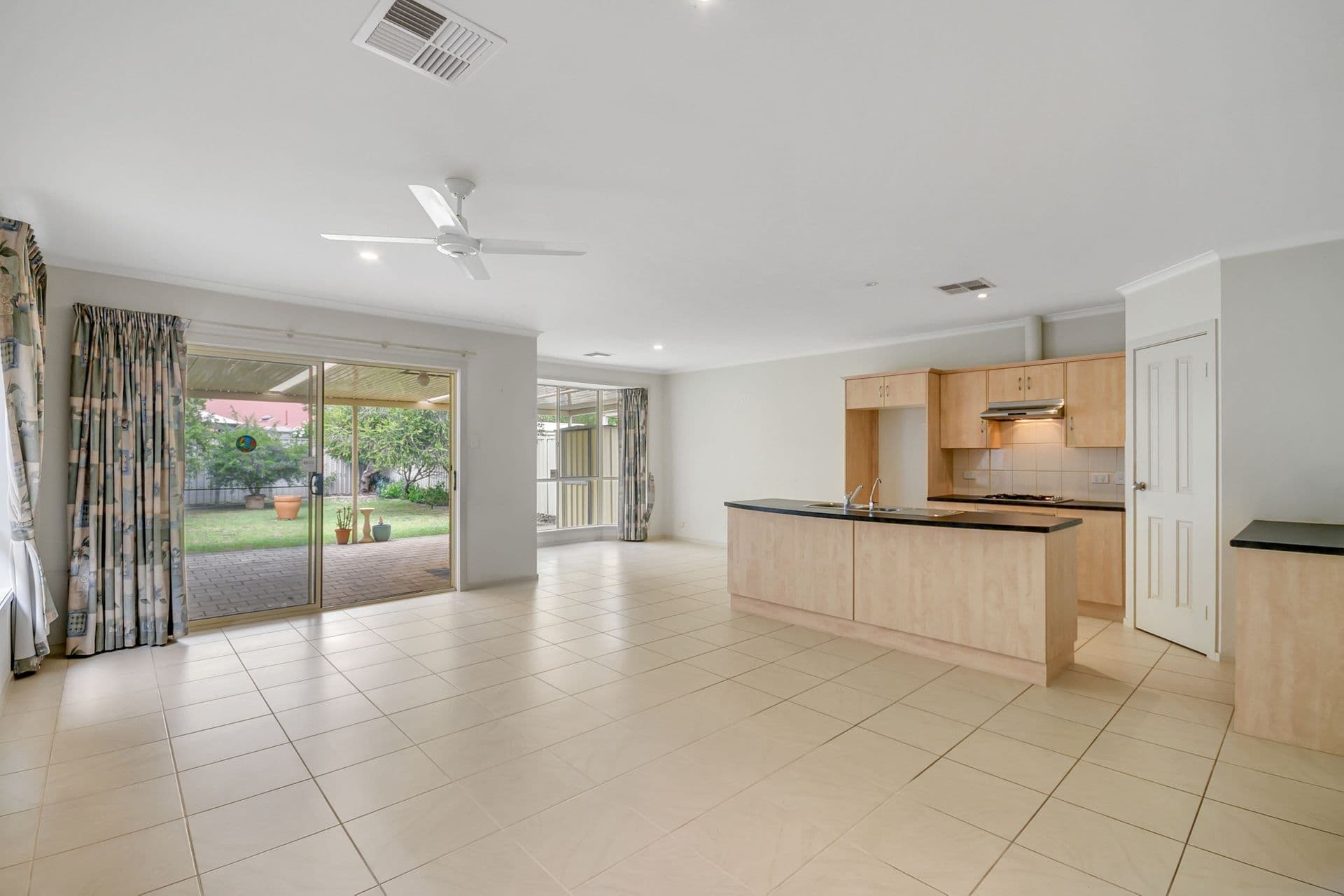 4 Sandison Avenue, Park Holme, SA, 5043, Park Holme - Thumbnail 4