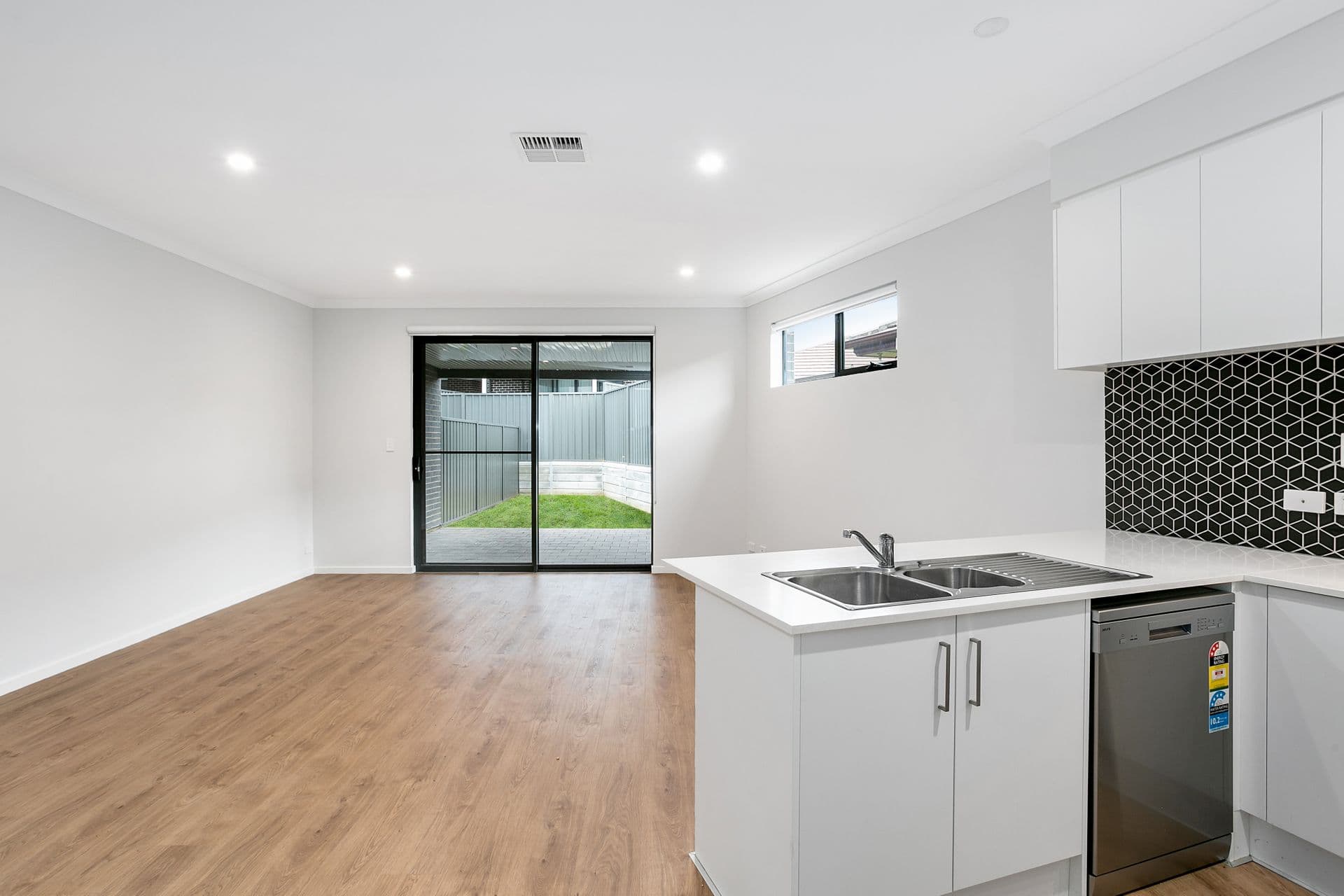 43 Harbrow Grove, Seacombe Gardens, SA, 5047, Seacombe Gardens - Thumbnail 3