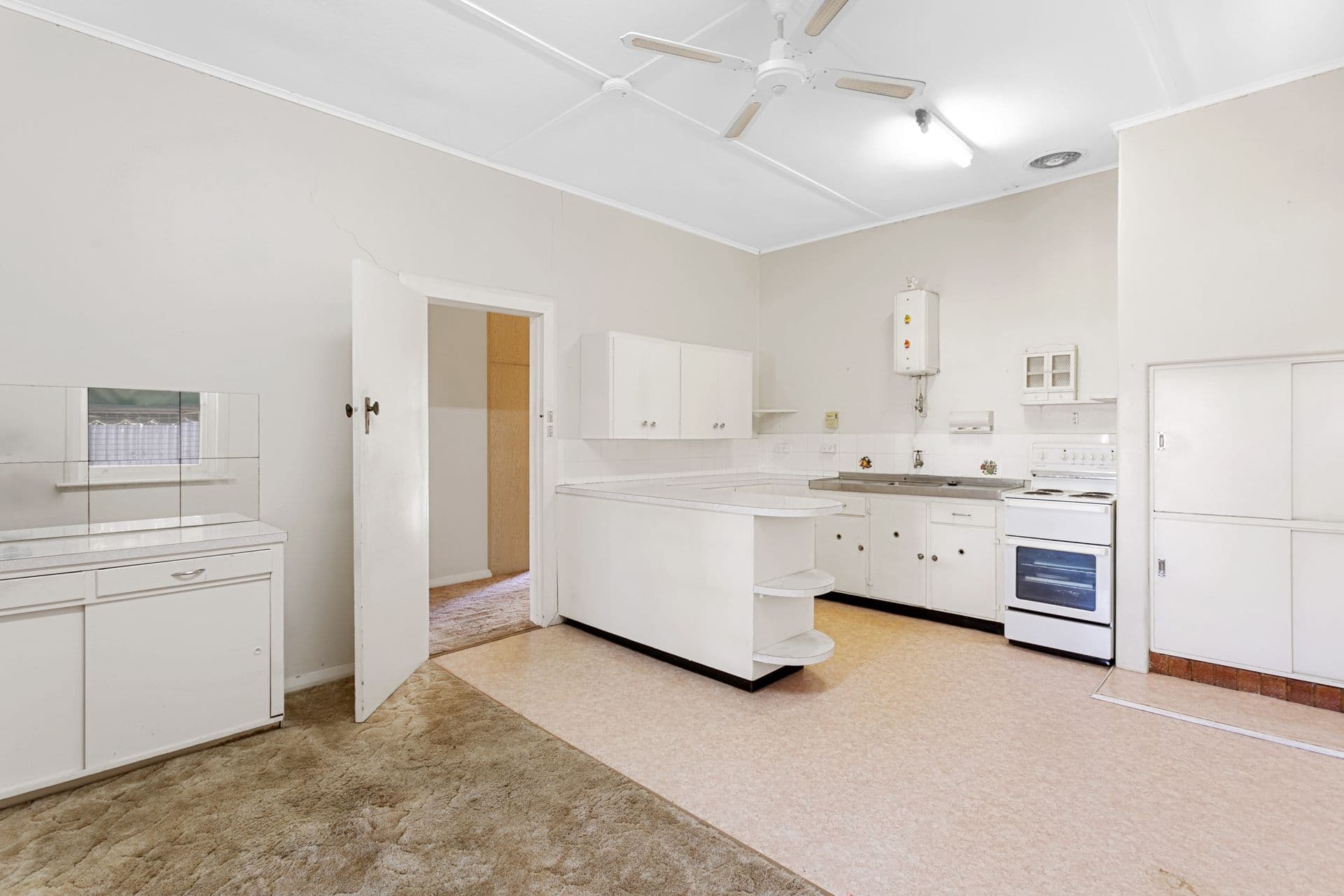 11 Dwyer Road, Oaklands Park, SA, 5046, Oaklands Park - Thumbnail 3