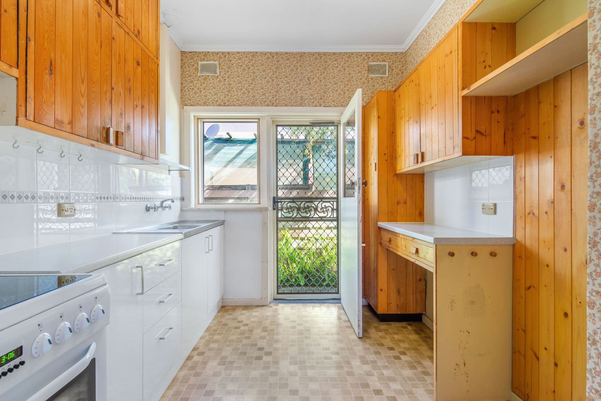 2/10 Silver Avenue, South Brighton, SA, 5048, South Brighton - Thumbnail 2