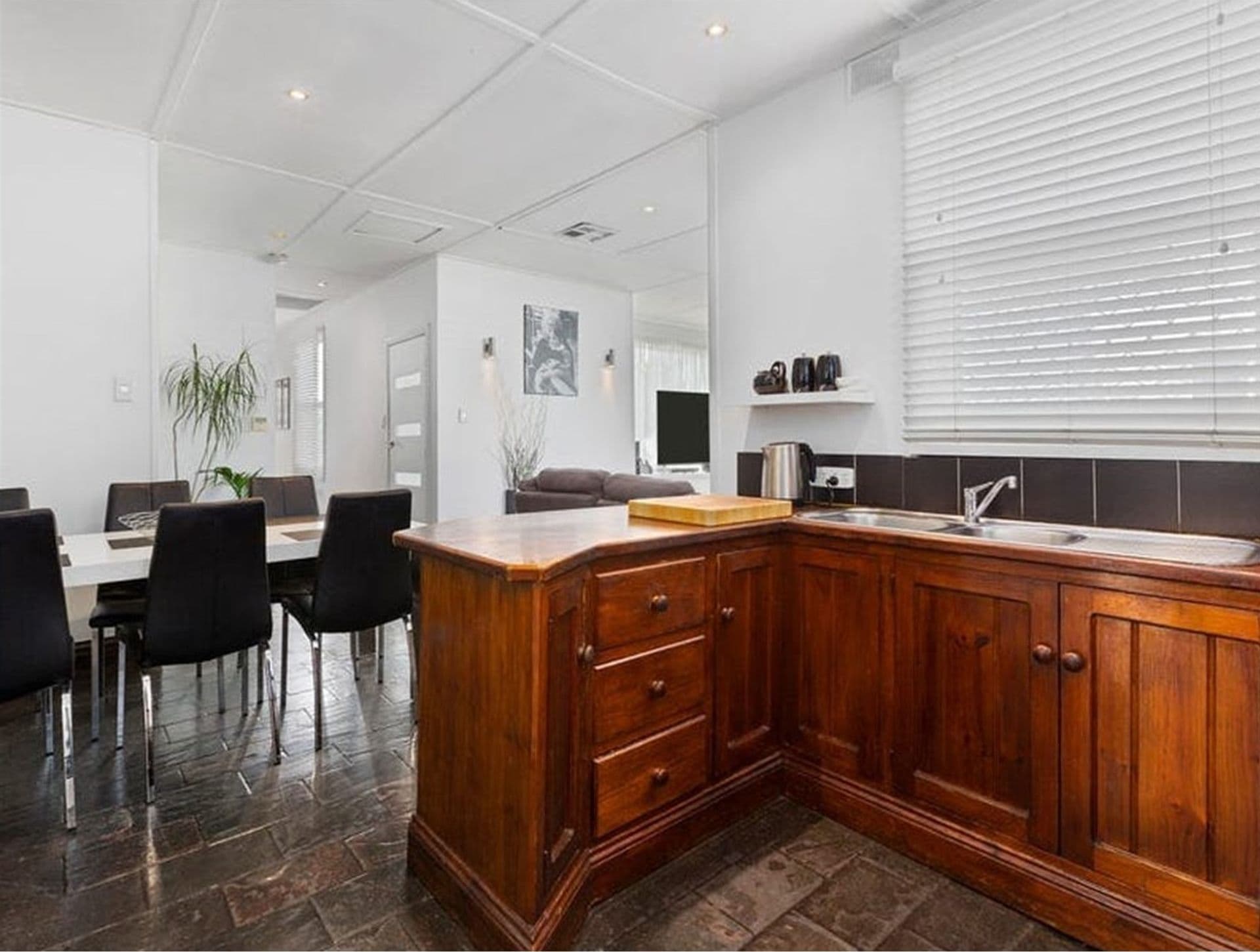 2 Miller Street, Seacombe Gardens, SA, 5047, Seacombe Gardens - Thumbnail 2