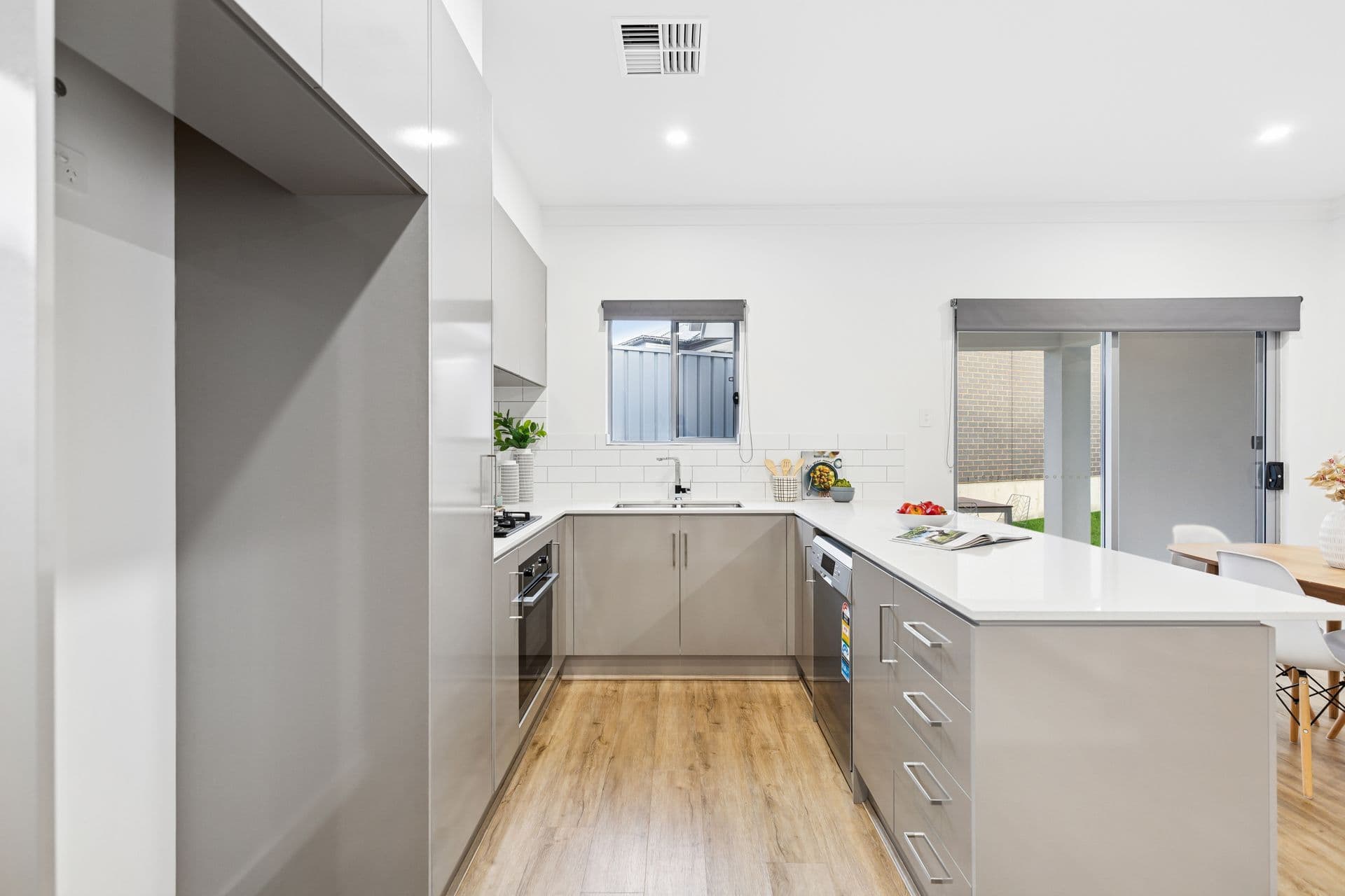18 Russell Avenue, Seacombe Gardens, SA, 5047, Seacombe Gardens - Thumbnail 3