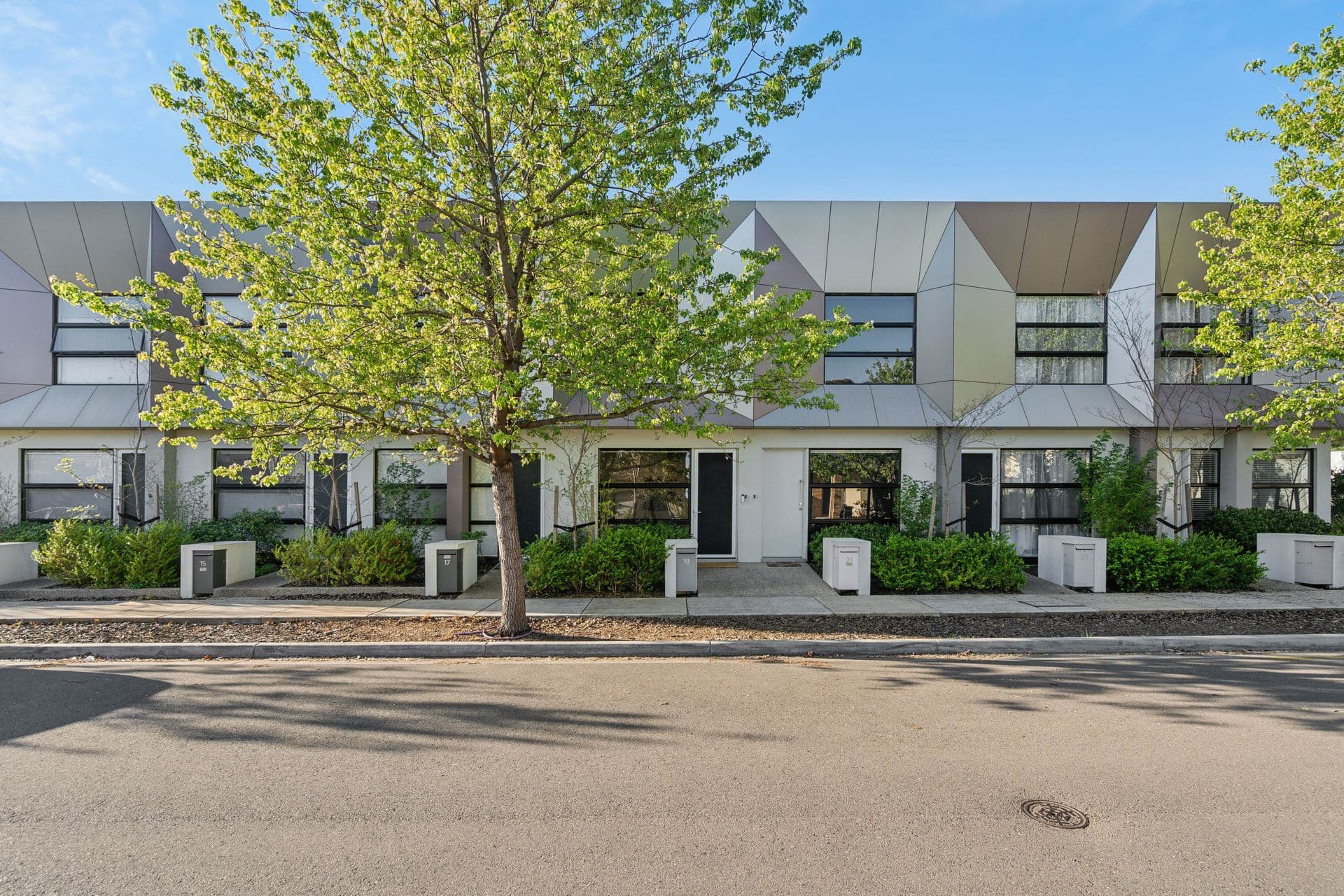19 Masterdale Court, St Clair, SA, 5011, St Clair - Thumbnail 2