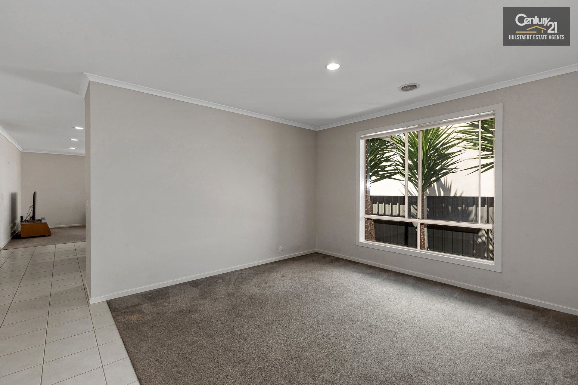 8 Tenerrife Crescent, Point Cook, VIC, 3030, Point Cook - Thumbnail 2