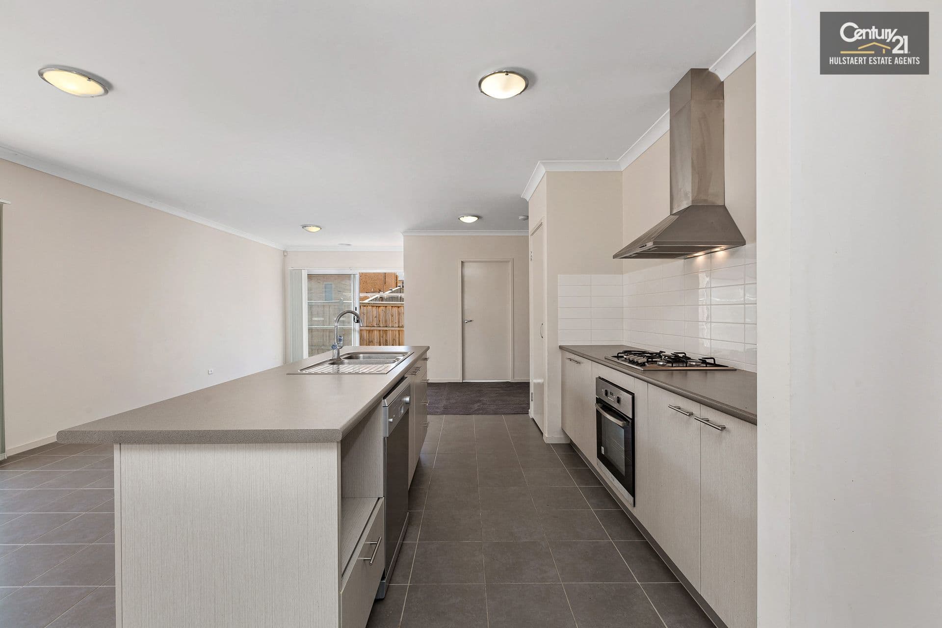 176 Haze Drive, Point Cook, VIC, 3030, Point Cook - Thumbnail 3