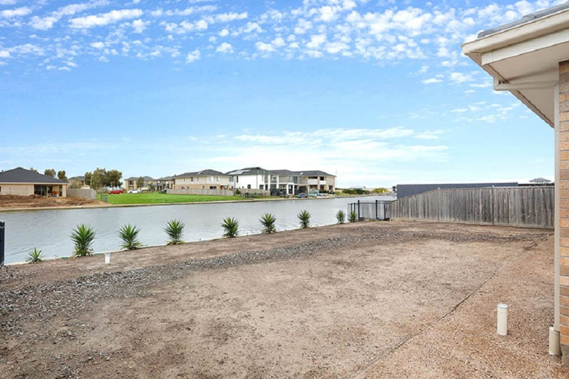 5 Spraypoint Drive, Sanctuary Lakes, VIC, 3030, Point Cook - Thumbnail 2