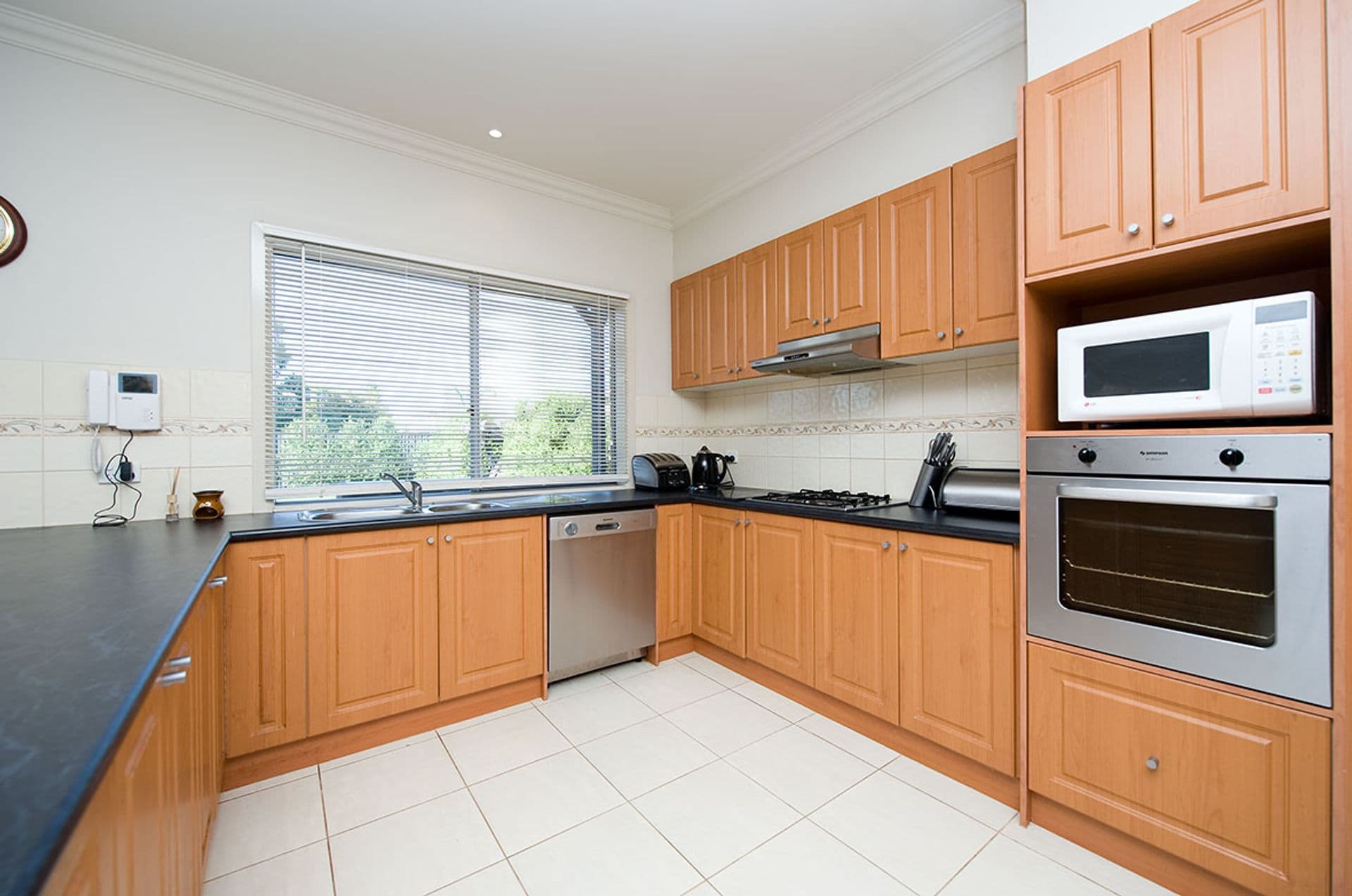 21 Helpmann Avenue, Point Cook, VIC, 3030, Point Cook - Thumbnail 7
