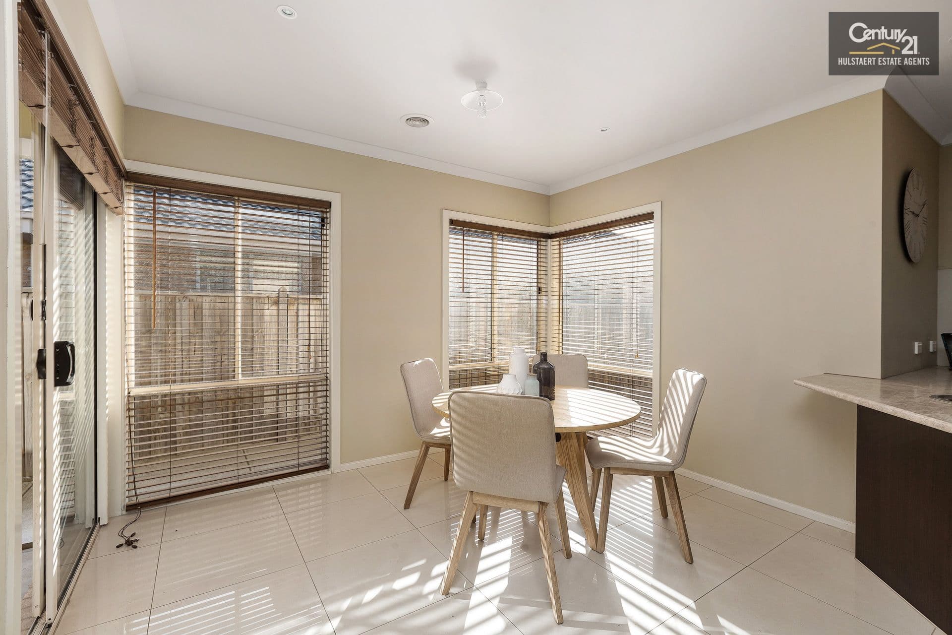19 Lincoln Park Close, Sanctuary Lakes, VIC, 3030, Point Cook - Thumbnail 8