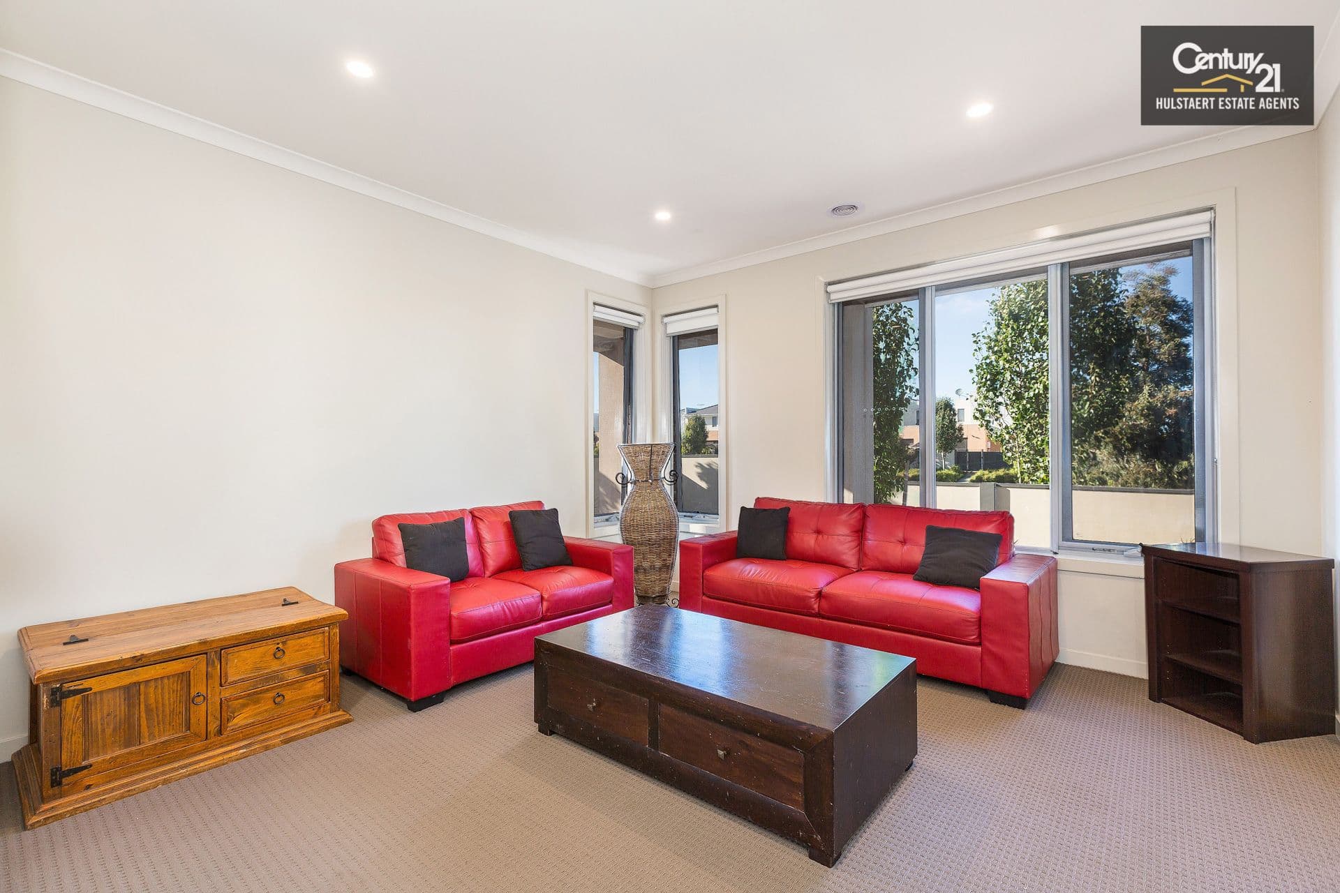 24  Tattersalls Lane, Point Cook, VIC, 3030, Point Cook - Thumbnail 2