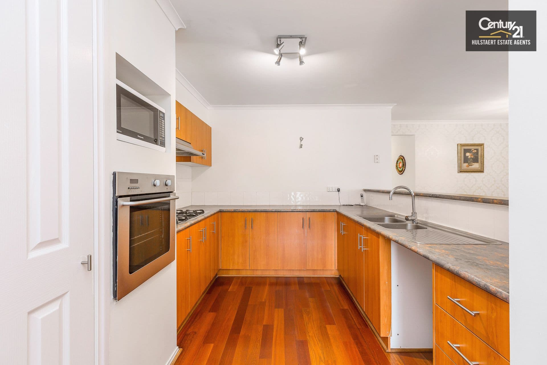 121 Thames Boulevard, Werribee, VIC, 3030, Werribee - Thumbnail 3