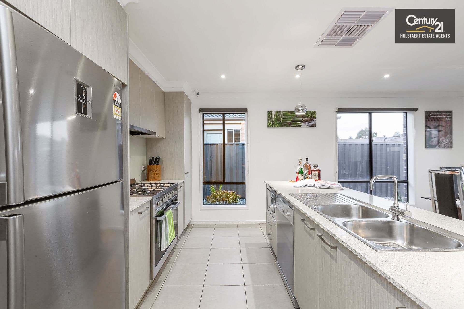 24  Hawkstone Road, Manor Lakes, VIC, 3024, Manor Lakes - Thumbnail 4