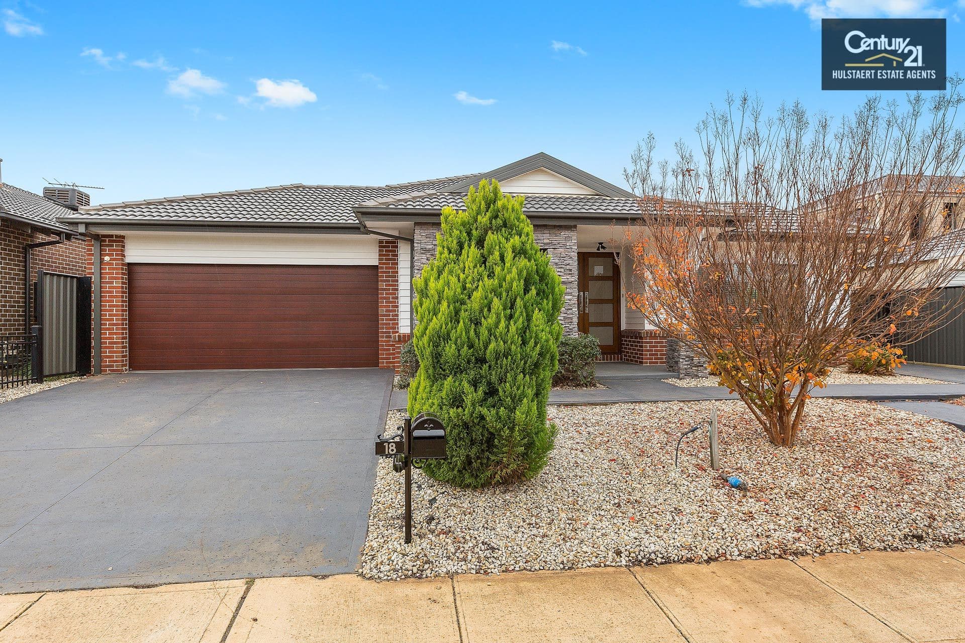 18 Beaurepaire Drive, Point Cook, VIC, 3030, Point Cook - Thumbnail 2