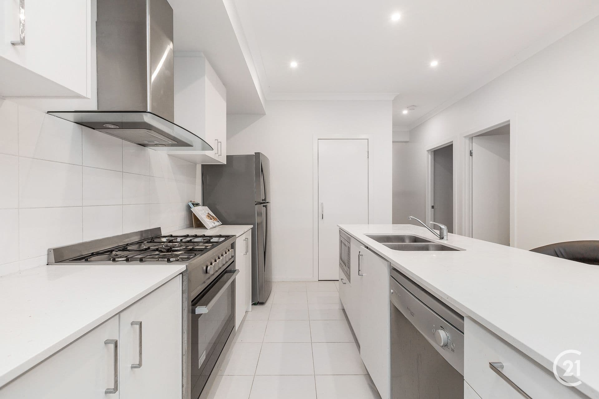 91 Sunnybank Drive, Point Cook, VIC, 3030, Point Cook - Thumbnail 3