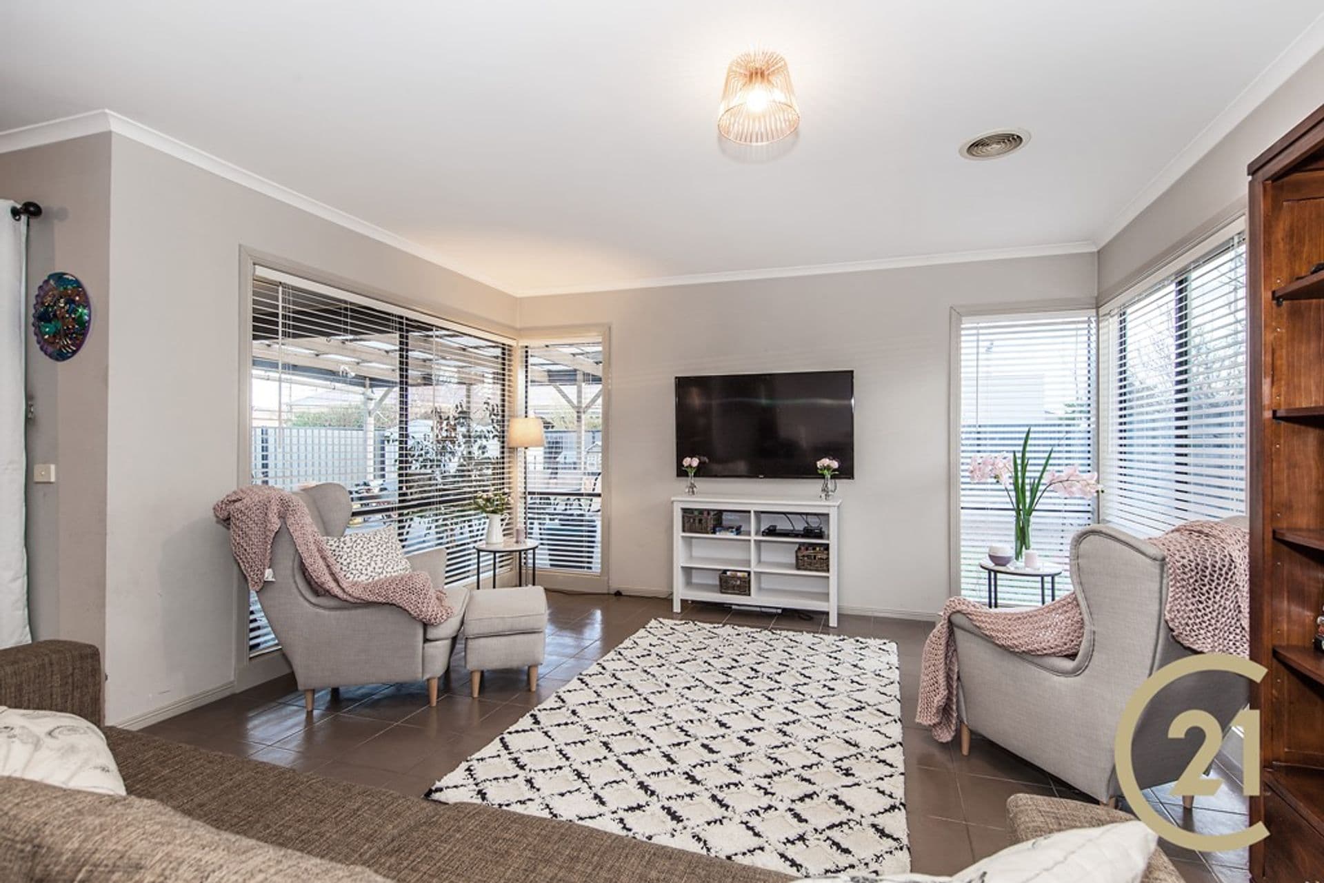 65  Capesthorne Drive, Derrimut, VIC, 3030, Derrimut - Thumbnail 2