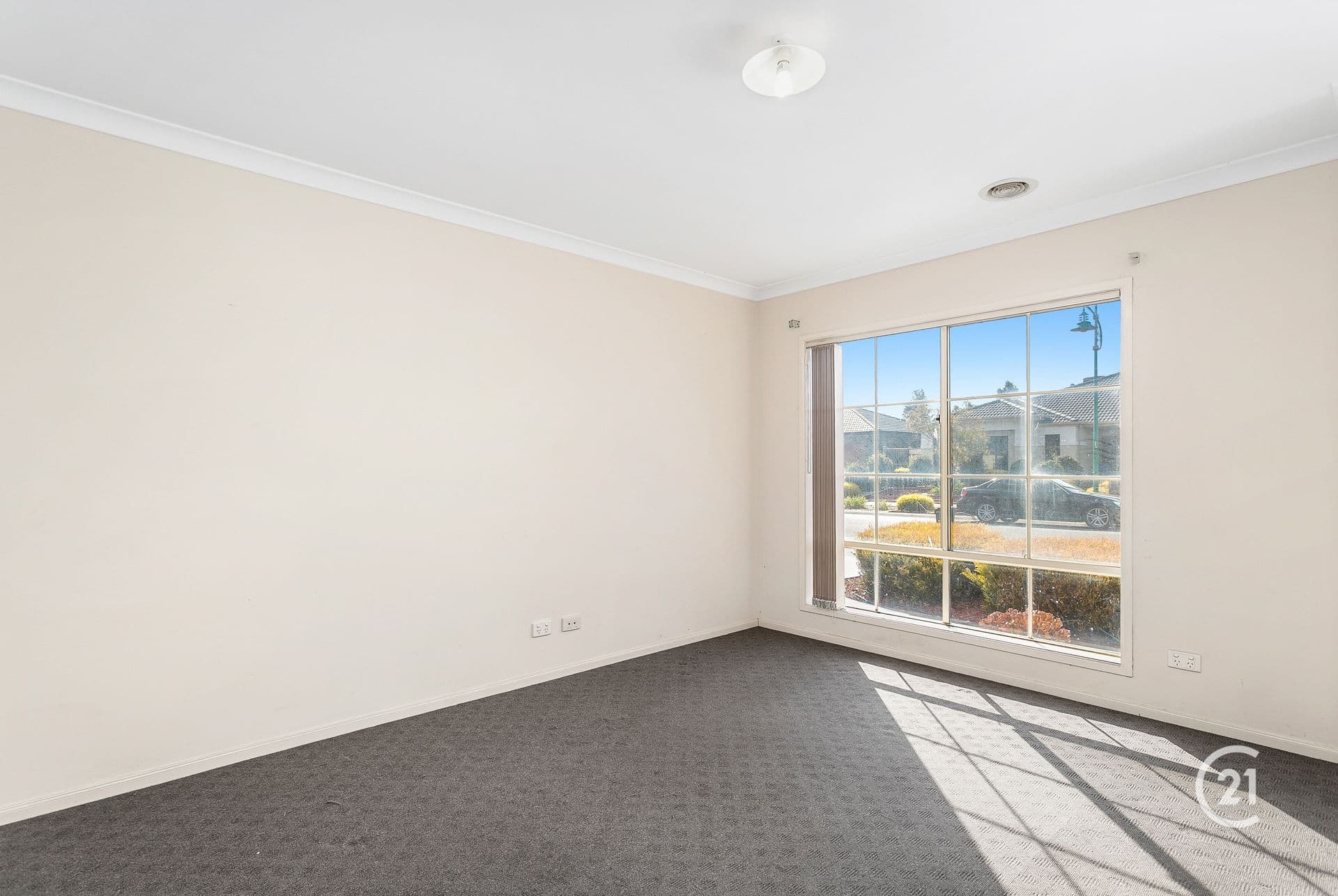25 Swordgrass Avenue, Tarneit, VIC, 3029, Tarneit - Thumbnail 2