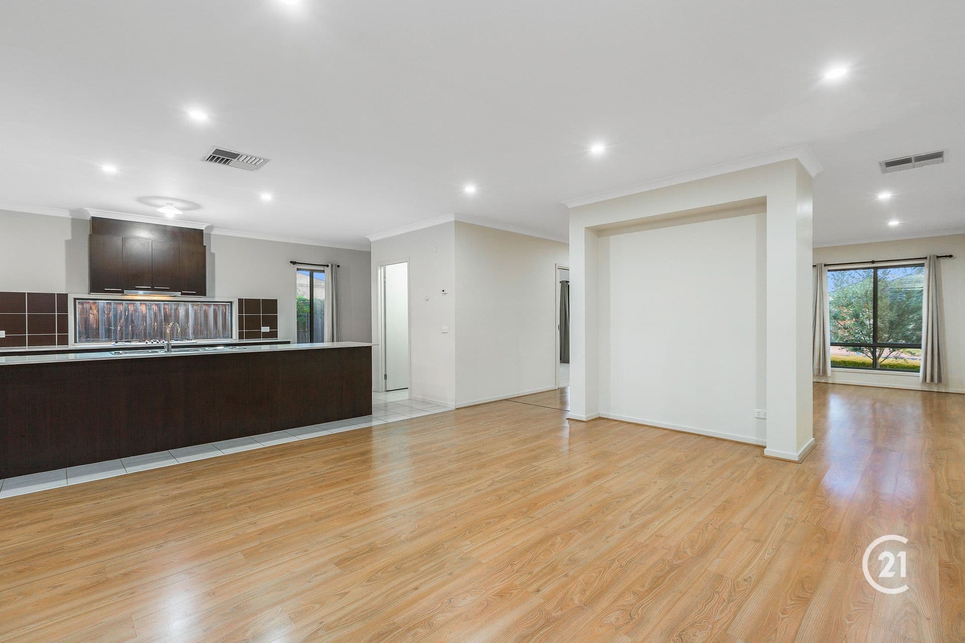 4 Foreshore Court, Sanctuary Lakes, VIC, 3030, Point Cook - Thumbnail 5