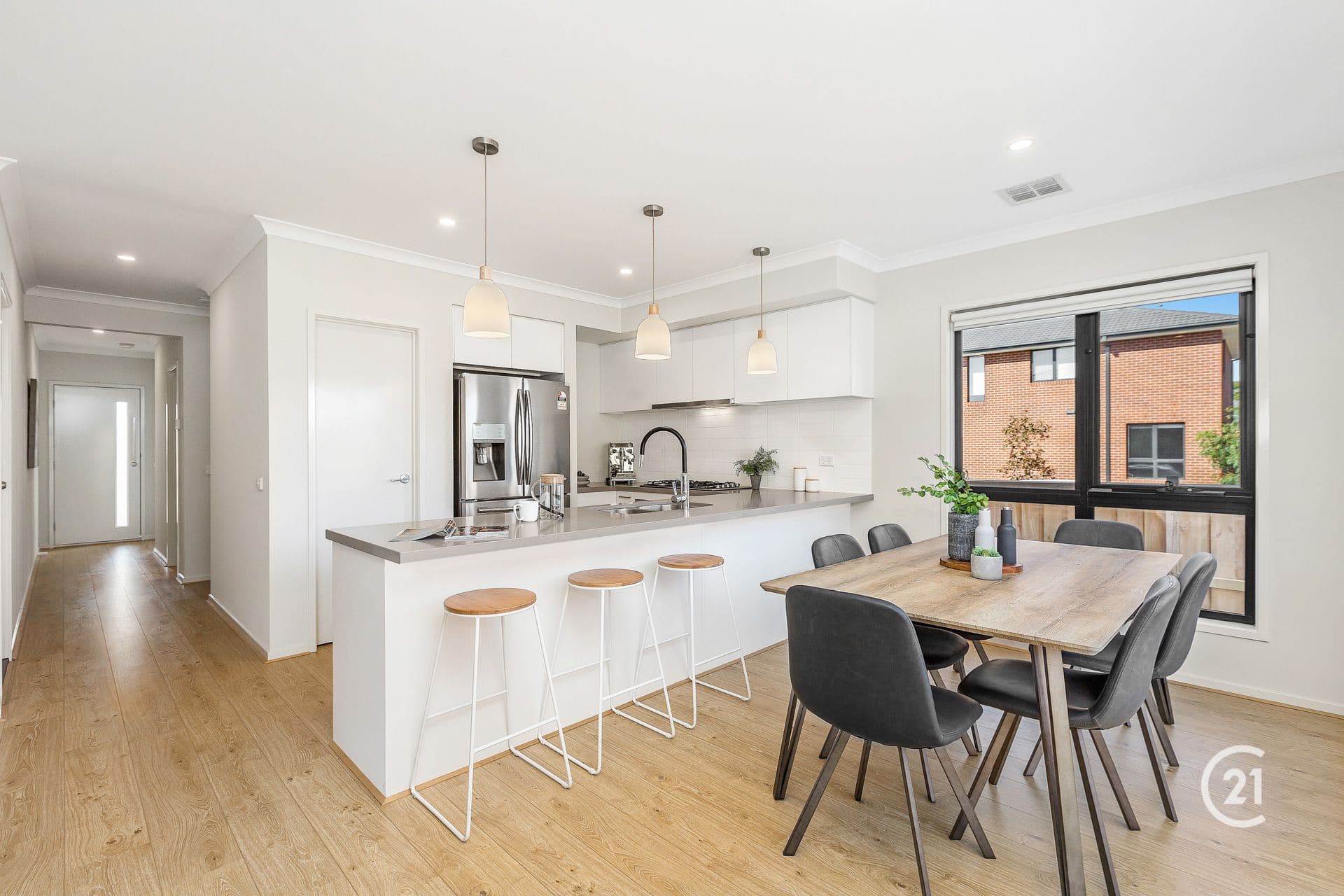 28 Bowling Avenue, Point Cook, VIC, 3030, Point Cook - Thumbnail 2