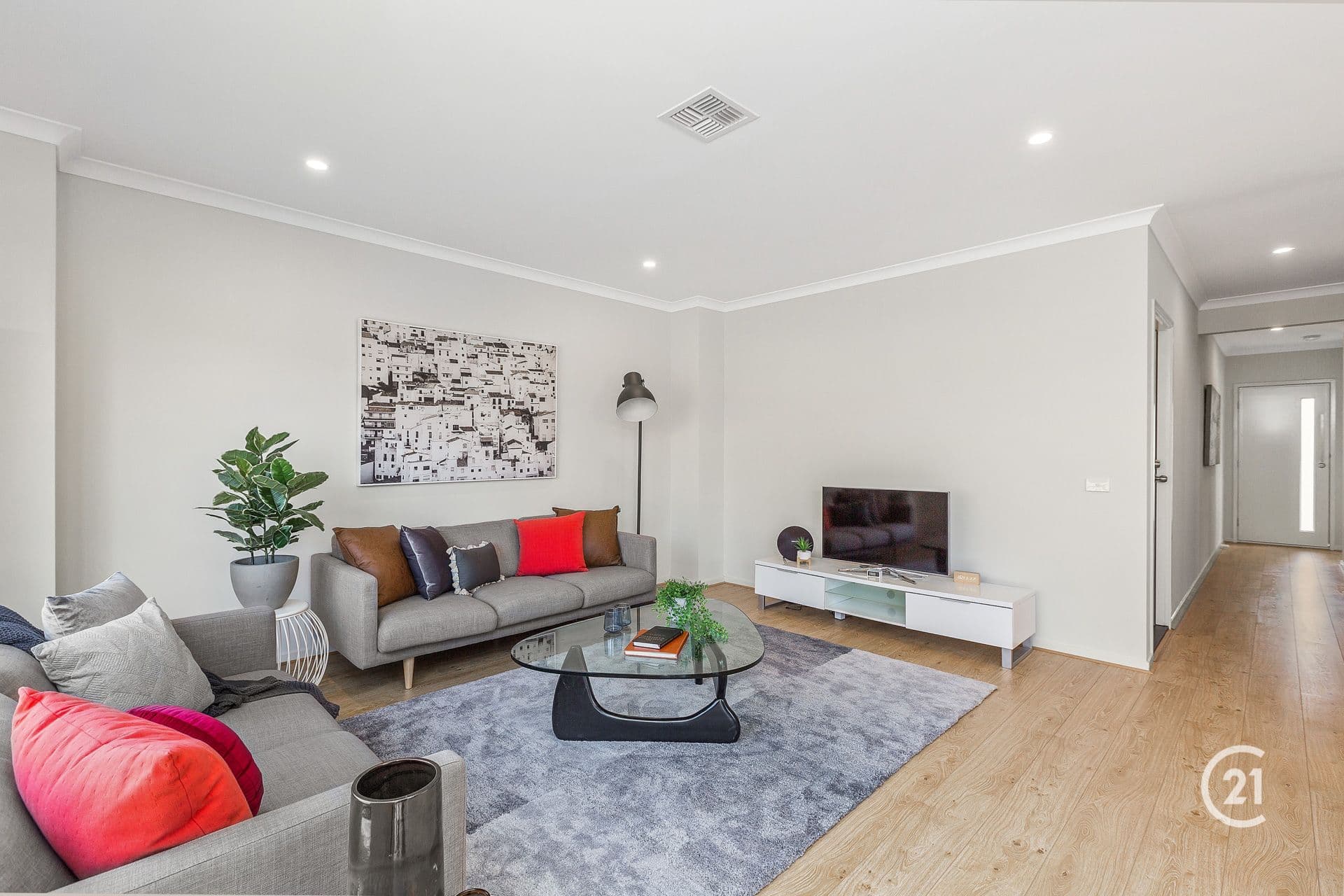 28 Bowling Avenue, Point Cook, VIC, 3030, Point Cook - Thumbnail 4
