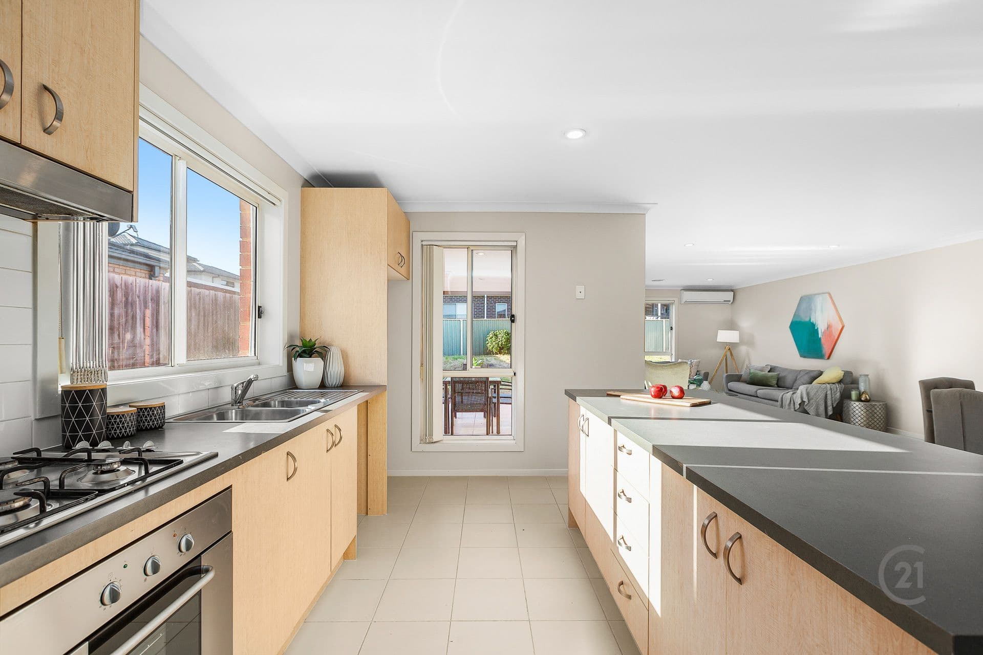 73 Lady Penrhyn Drive, Wyndham Vale, VIC, 3024, Wyndham Vale - Thumbnail 8