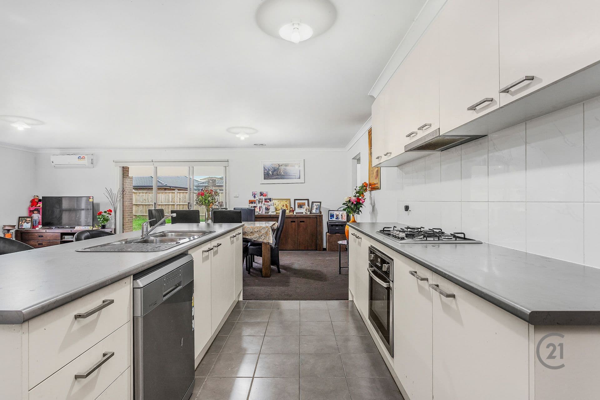 17 Sorrenberg Street, Point Cook, VIC, 3030, Point Cook - Thumbnail 6