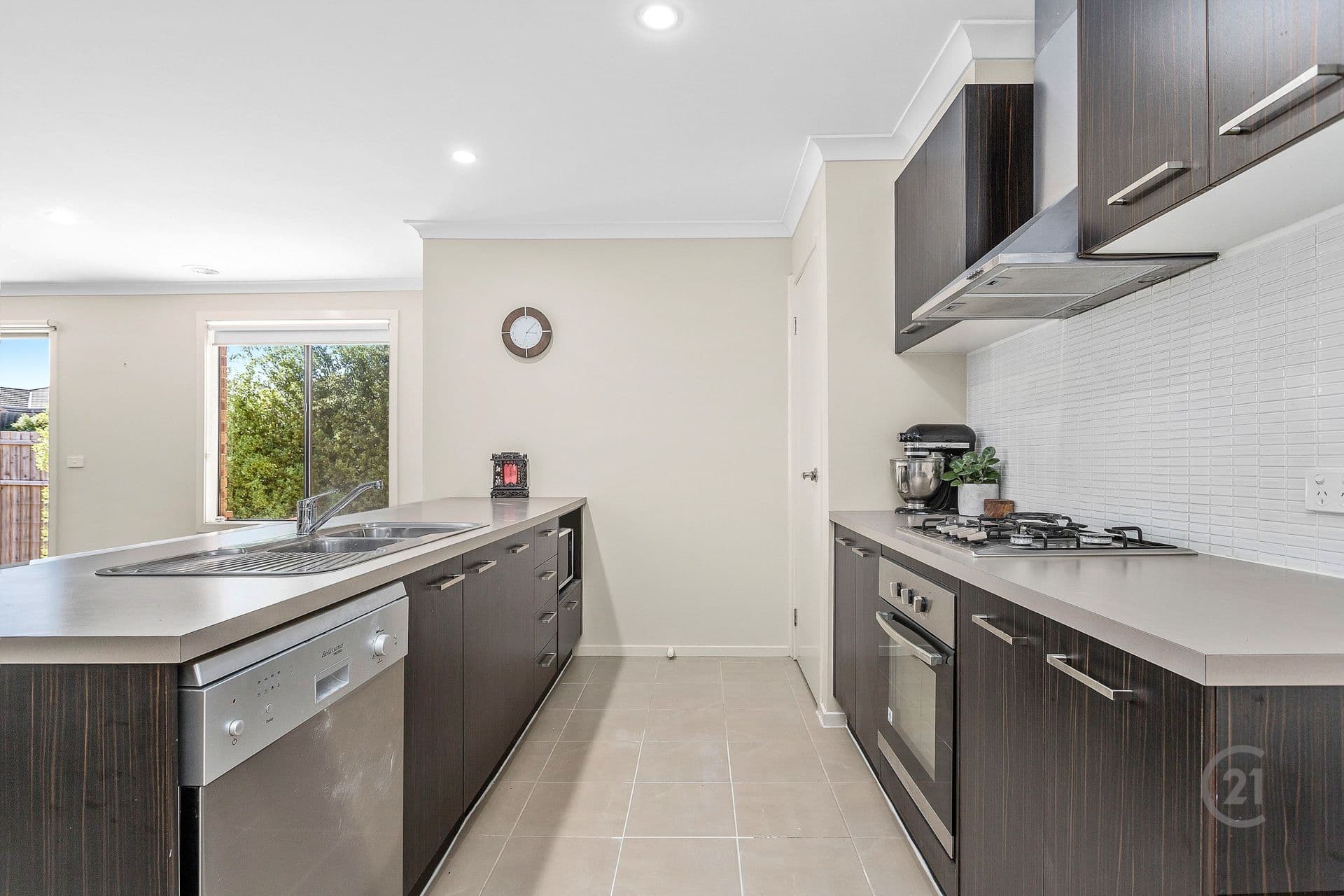20 Dewar Crescent, Maddingley, VIC, 3340, Maddingley - Thumbnail 2