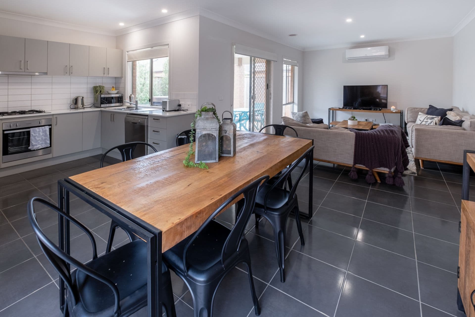 86 Solitude Crescent, Point Cook, VIC, 3030, Point Cook - Thumbnail 6
