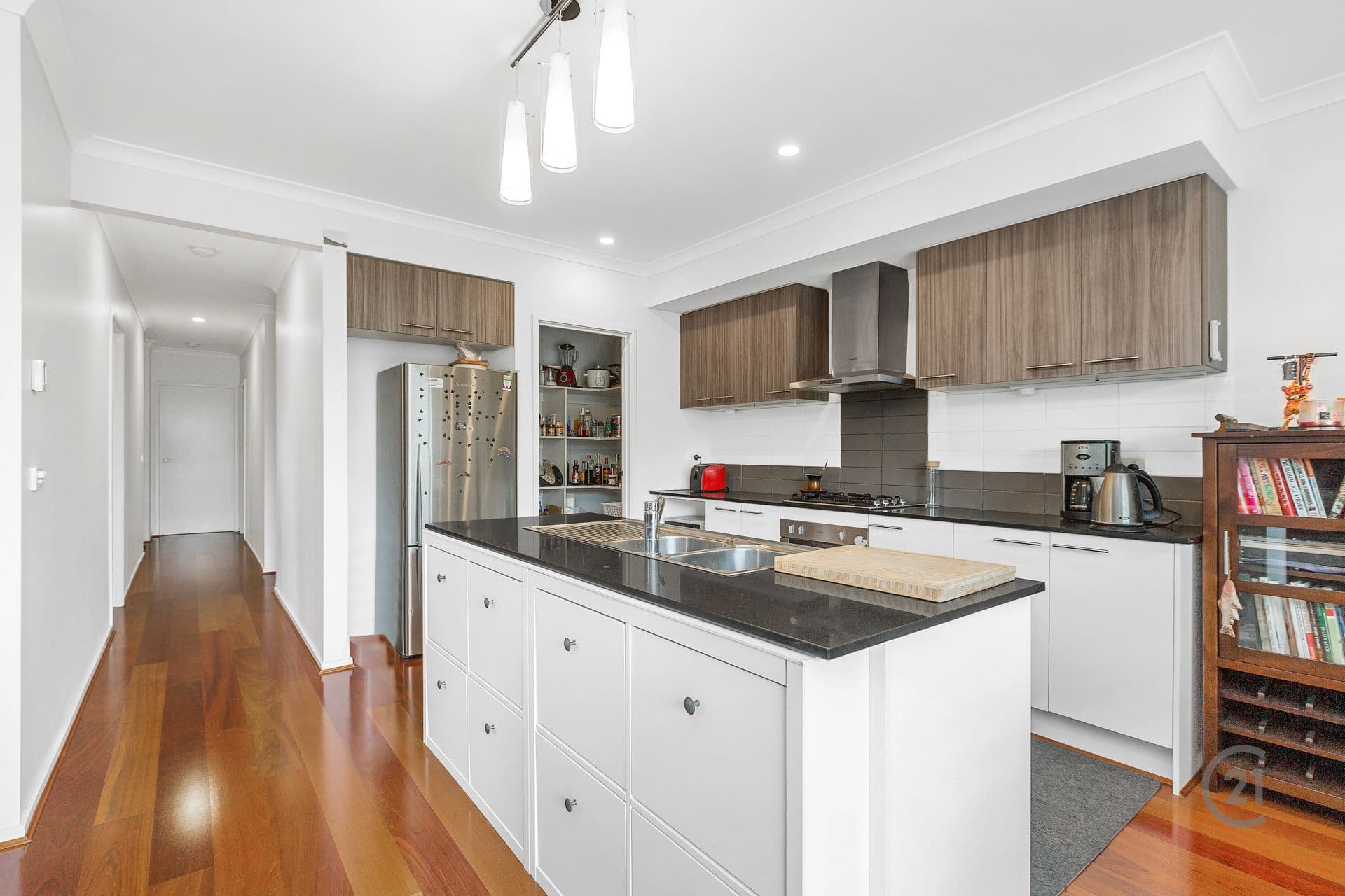 15 Chessington Drive, Williams Landing, VIC, 3027, Williams Landing - Thumbnail 4