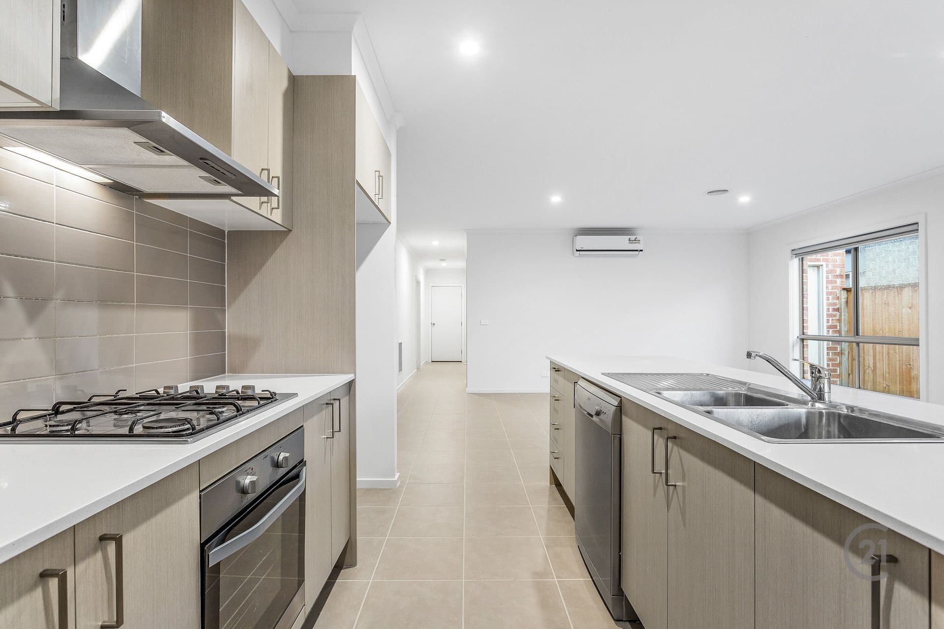 110 Grassbird Drive, Point Cook, VIC, 3030, Point Cook - Thumbnail 3