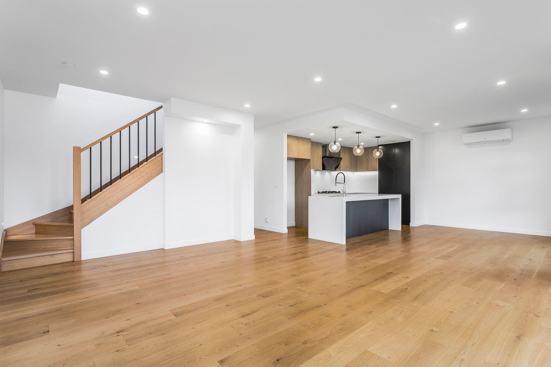 9 Noordenne Avenue, Seaholme, VIC, 3018, Seaholme - Thumbnail 4