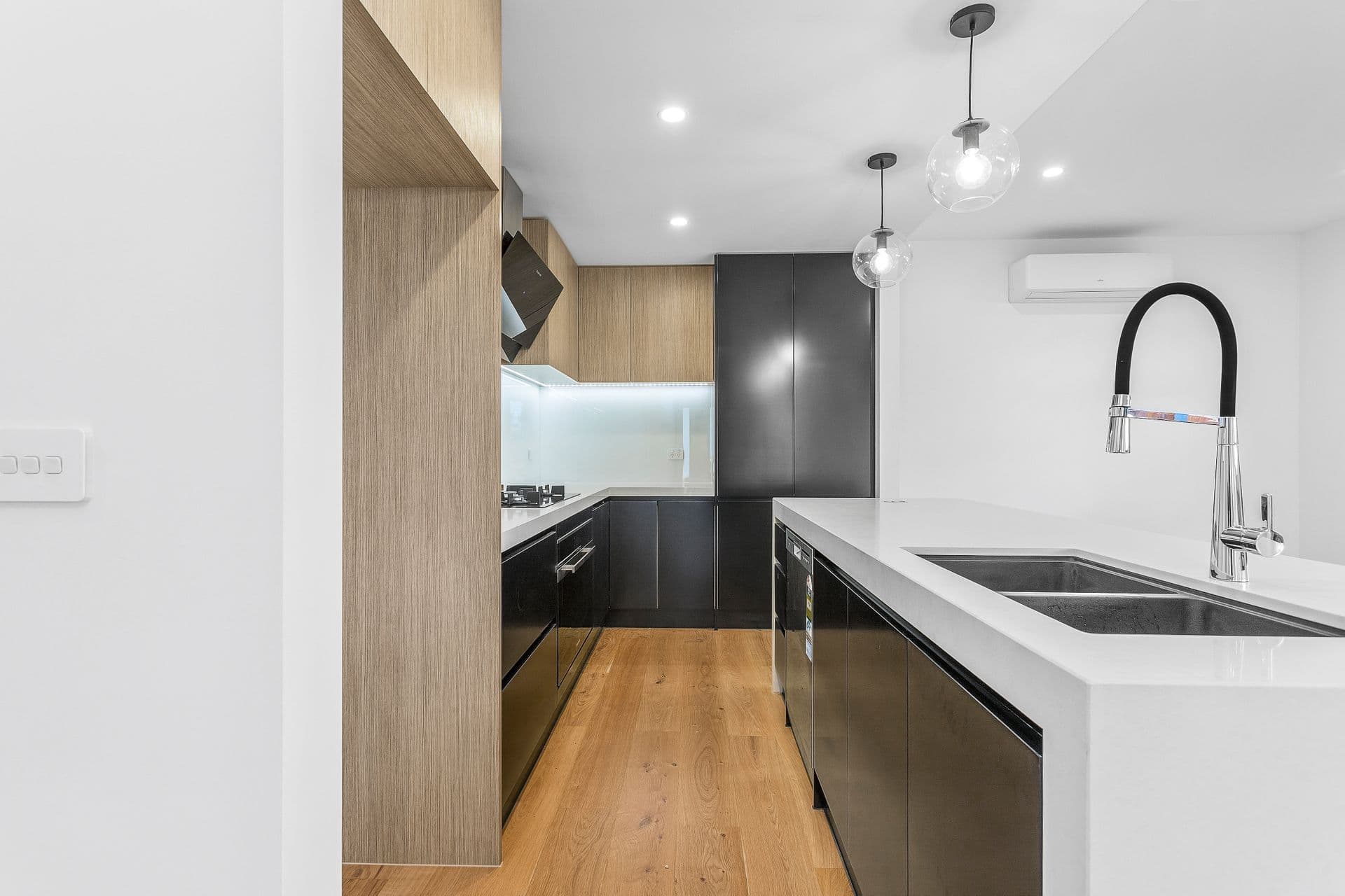 9 Noordenne Avenue, Seaholme, VIC, 3018, Seaholme - Thumbnail 7