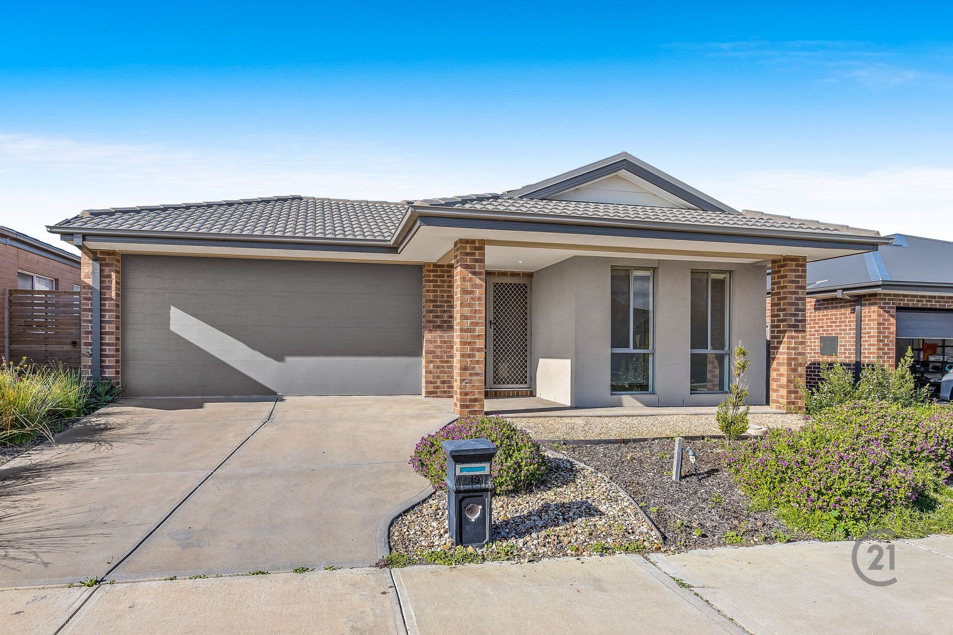 19 Fairwater Dr, Point Cook, VIC, 3030, Point Cook - Thumbnail 2
