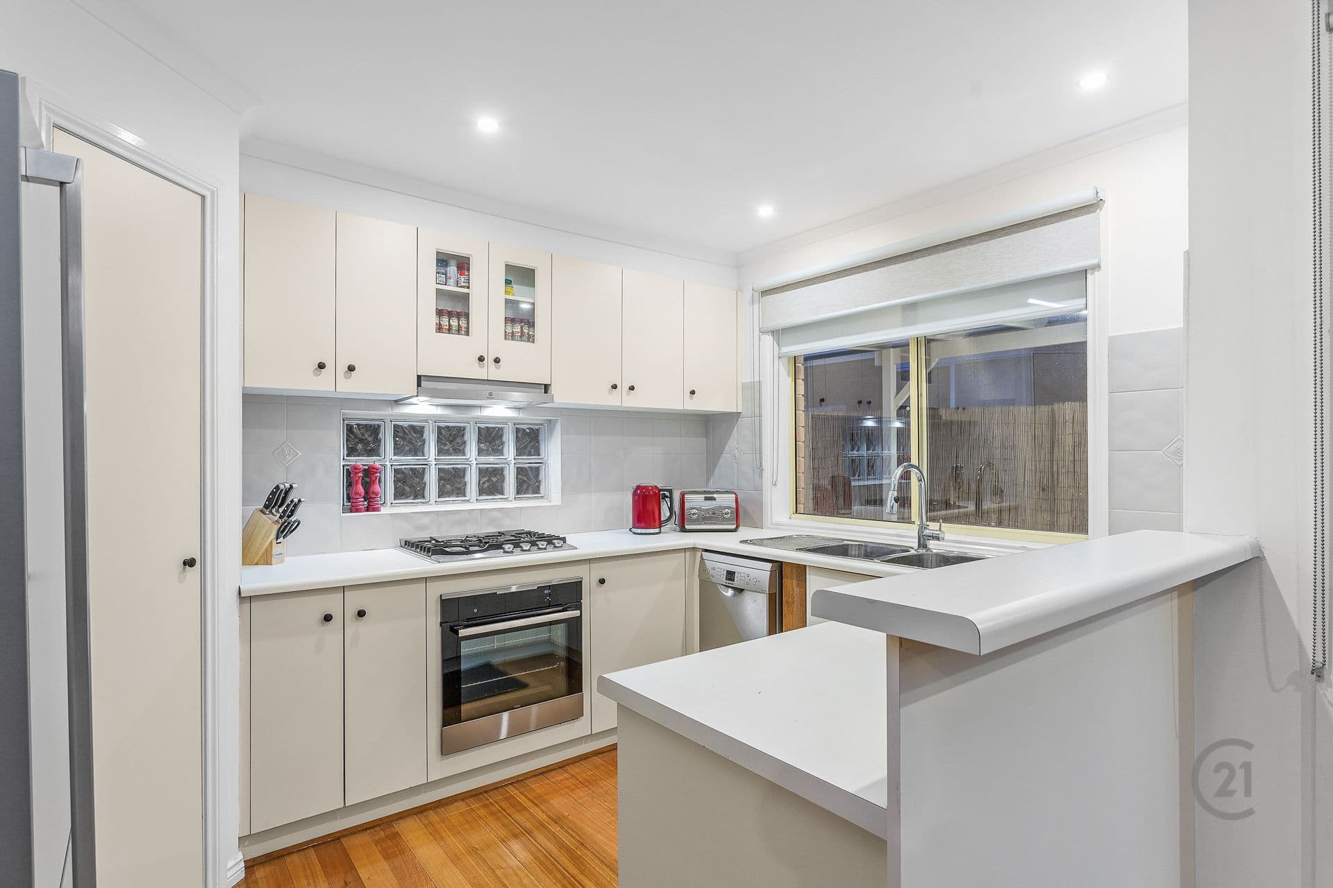 32 Hosken Street, Altona Meadows, VIC, 3028, Altona Meadows - Thumbnail 2