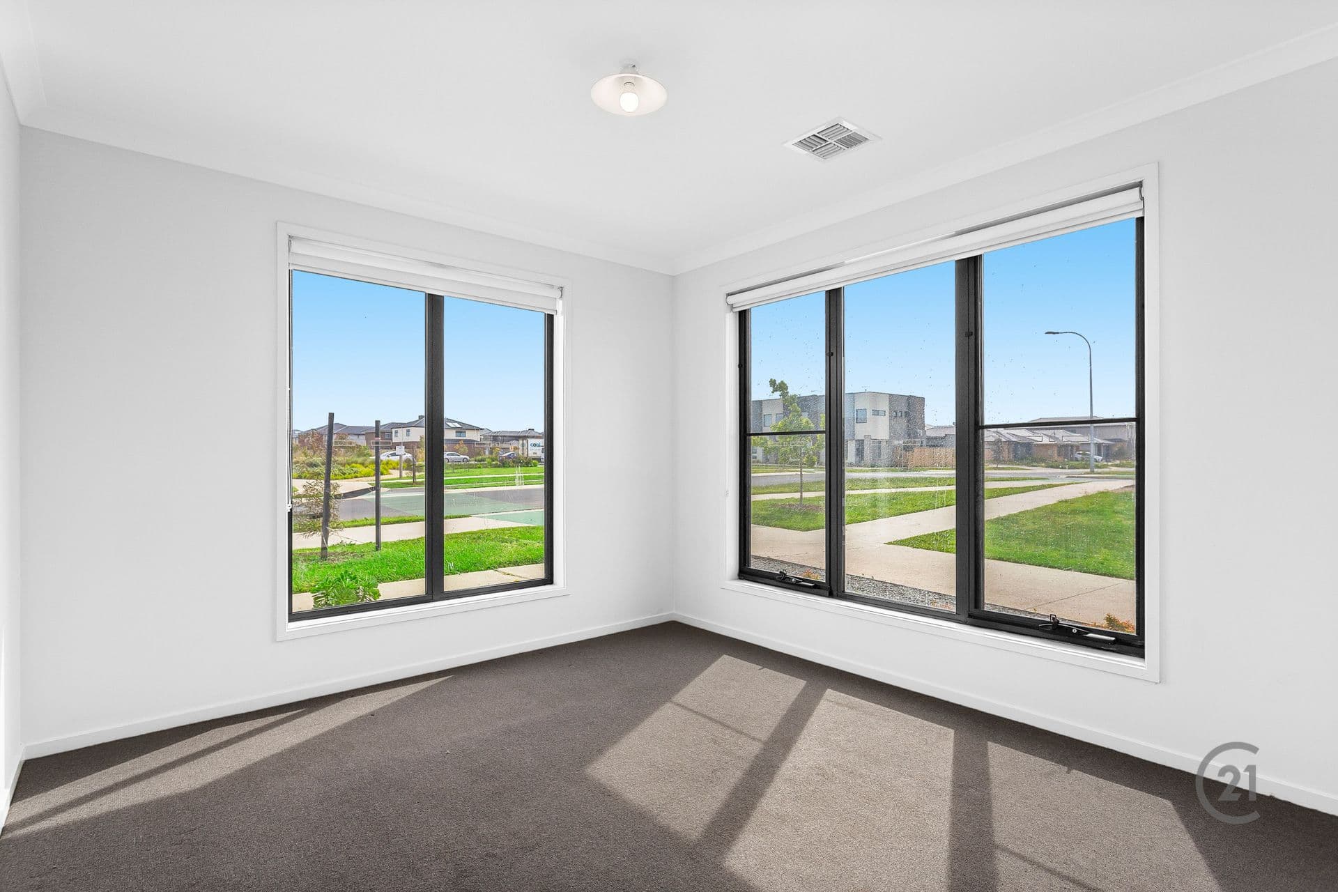 293 Dunnings Road, Point Cook, VIC, 3030, Point Cook - Thumbnail 2