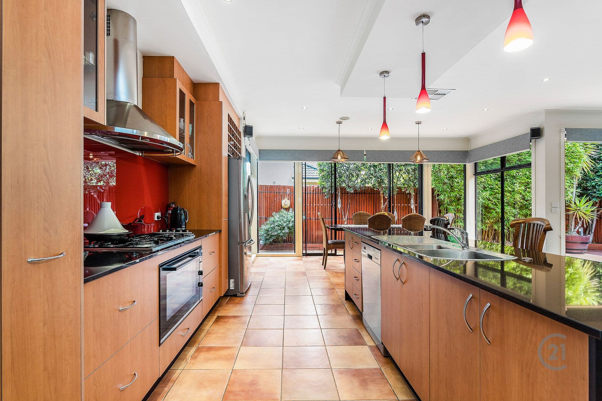 16 Grand Canal Boulevard, Sanctuary Lakes, VIC, 3030, Point Cook - Thumbnail 8