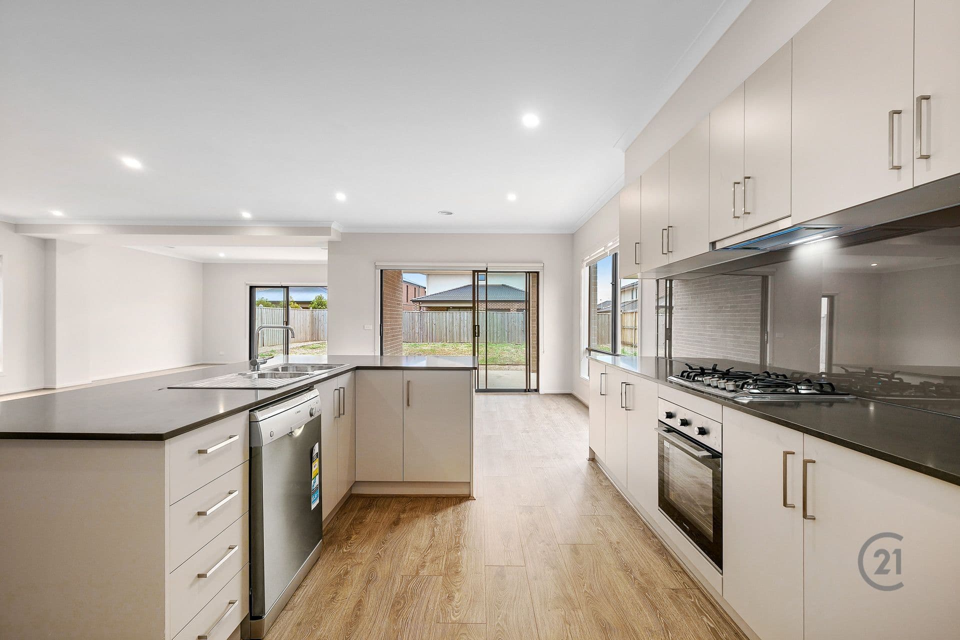 66 Bensonhurst Pde, Point Cook, VIC, 3030, Point Cook - Thumbnail 7